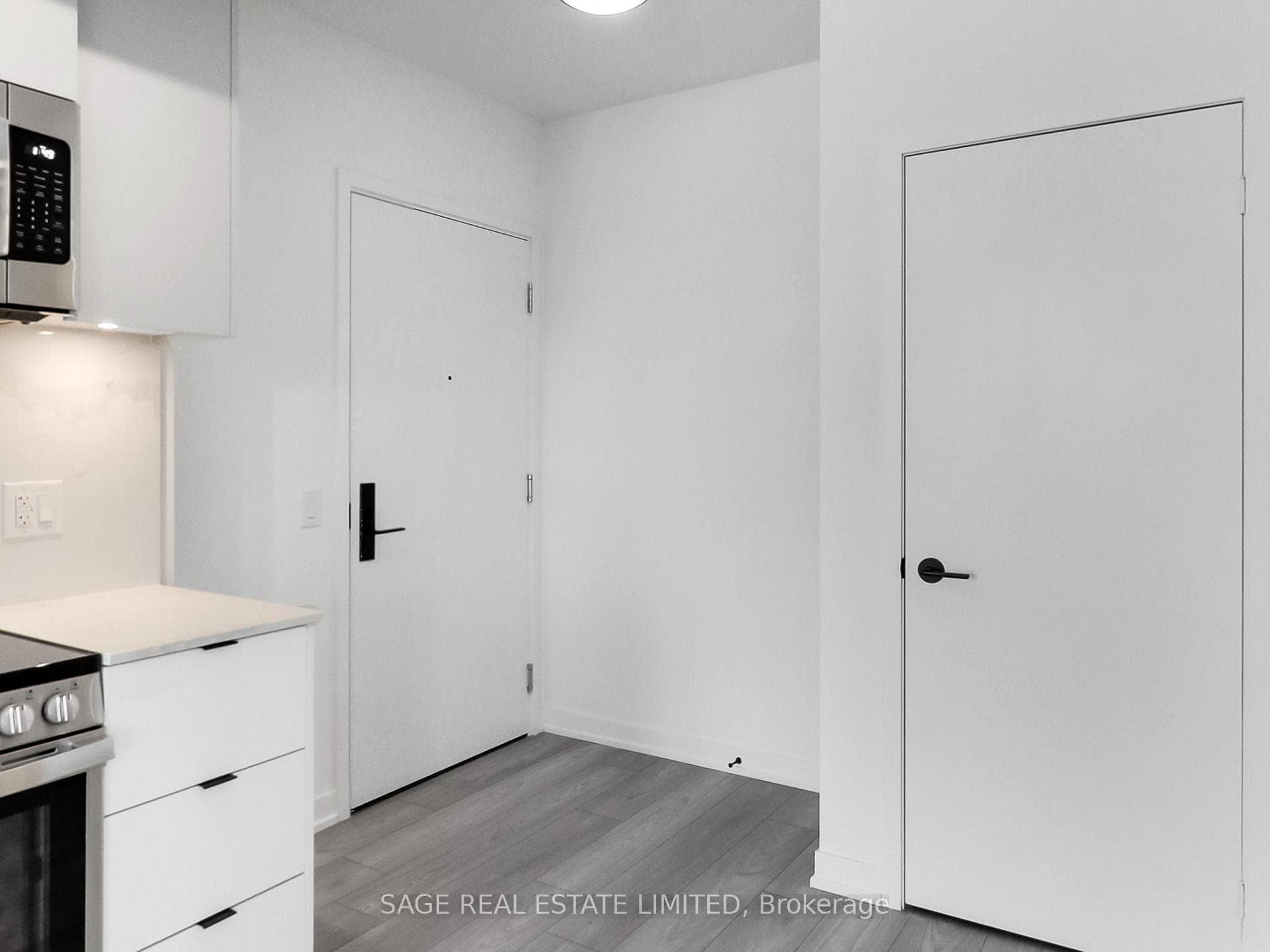 285 Dufferin Street Unit 1401 photo 19