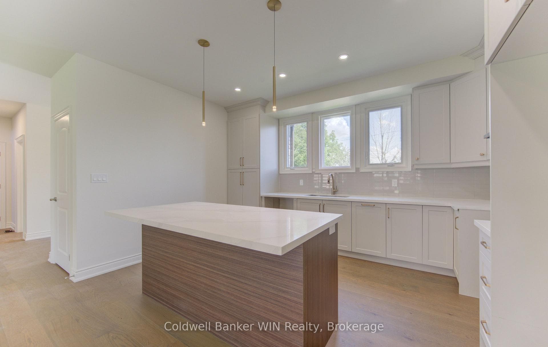 641 Martin Street photo 16