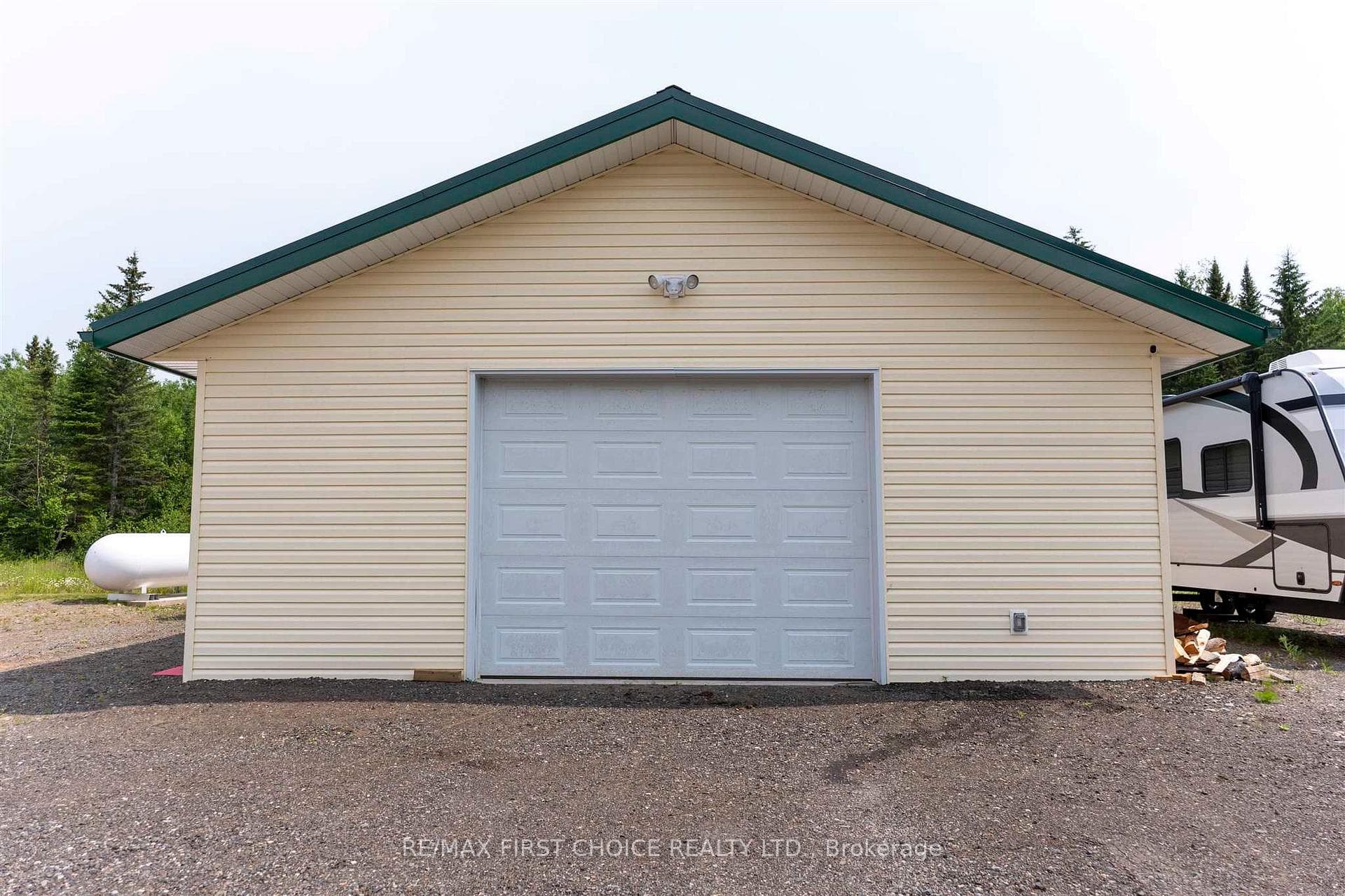 3105 East Auto Road photo 2