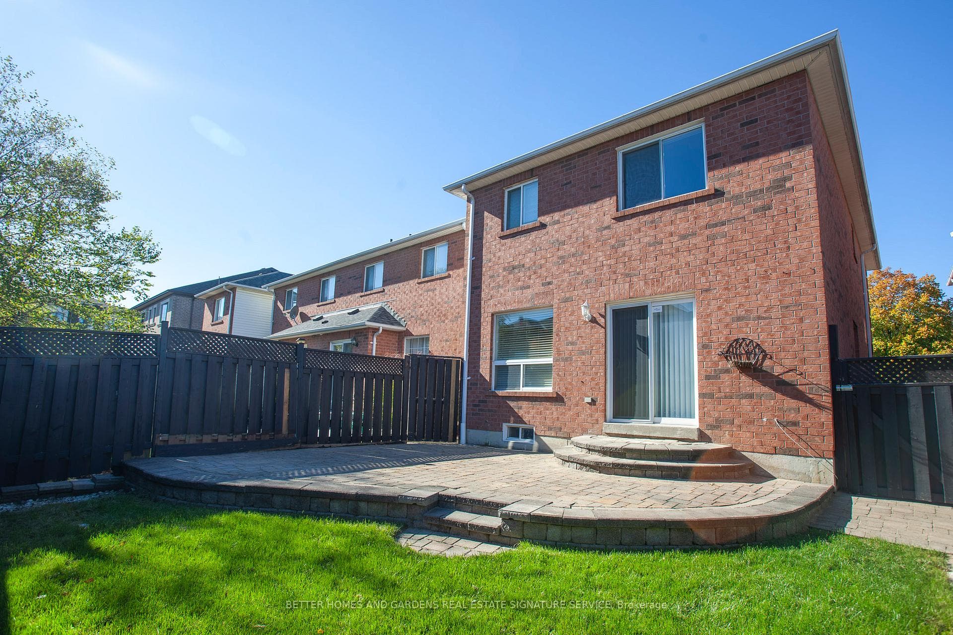 9 Queensland Crescent photo 16