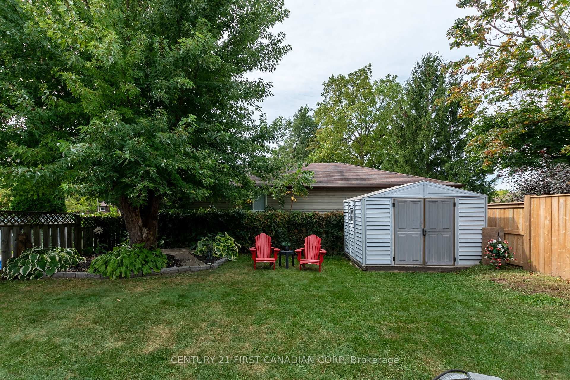 174 Portsmouth Crescent photo 31