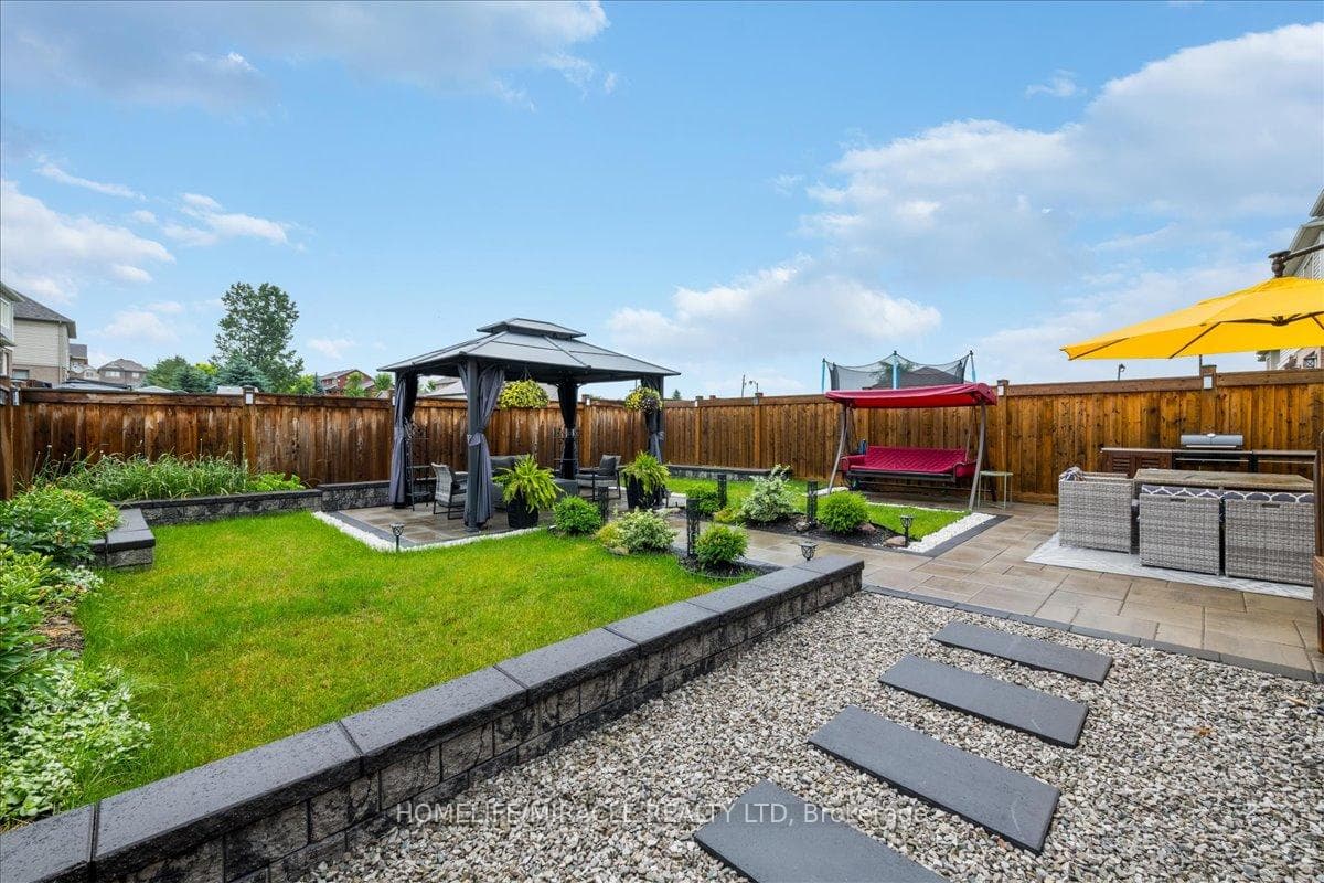 8 Bell Avenue photo 31