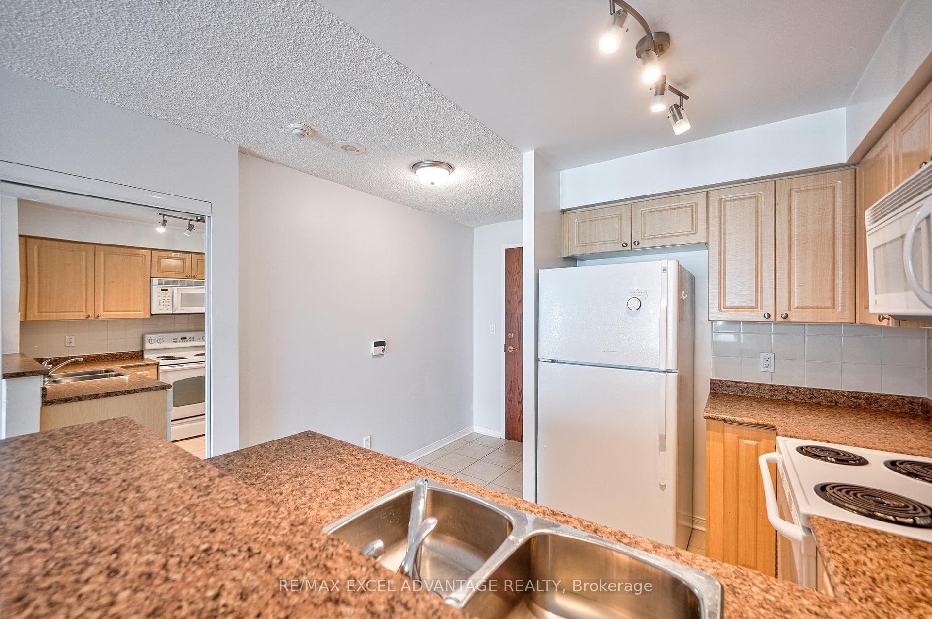7 Michael Power Place Unit 1509 photo 5