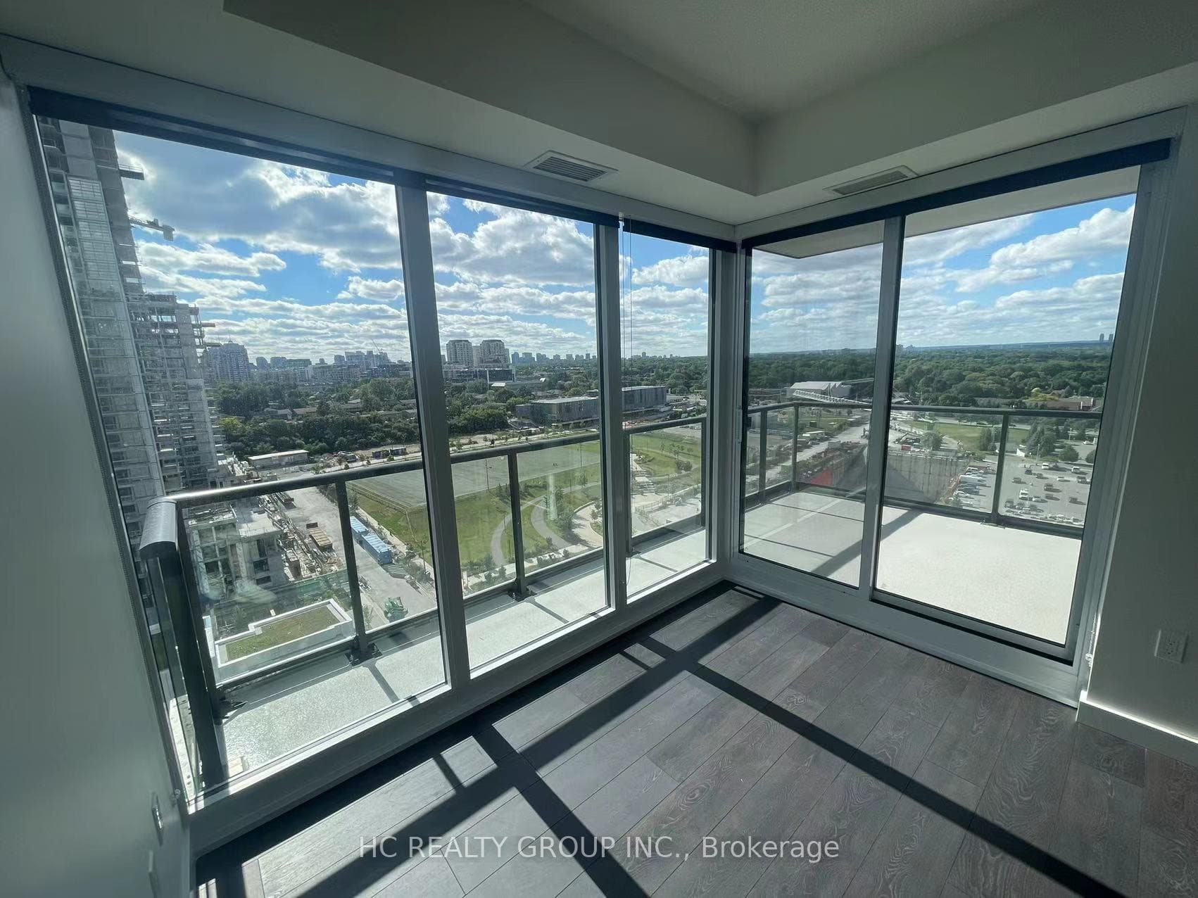 95 Mcmahon Drive Unit 1809 photo 6