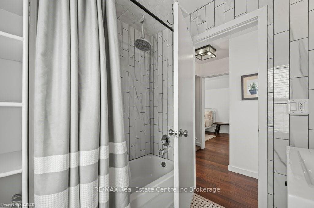 101 CHARLES Street photo 17