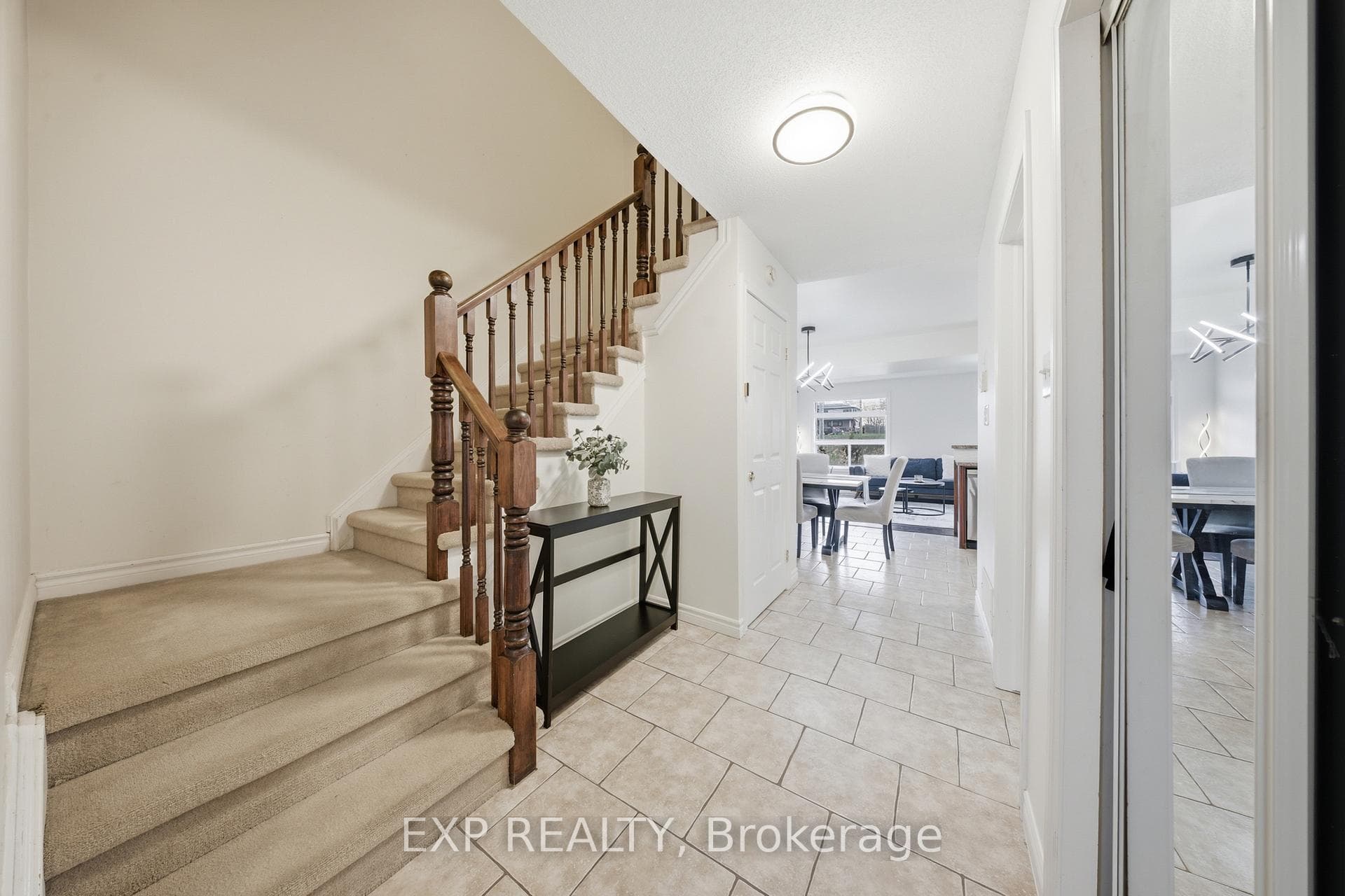 35 Thames Way photo 7