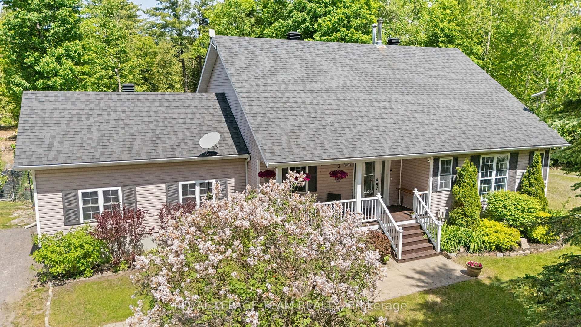5040 Stonecrest Road photo 1
