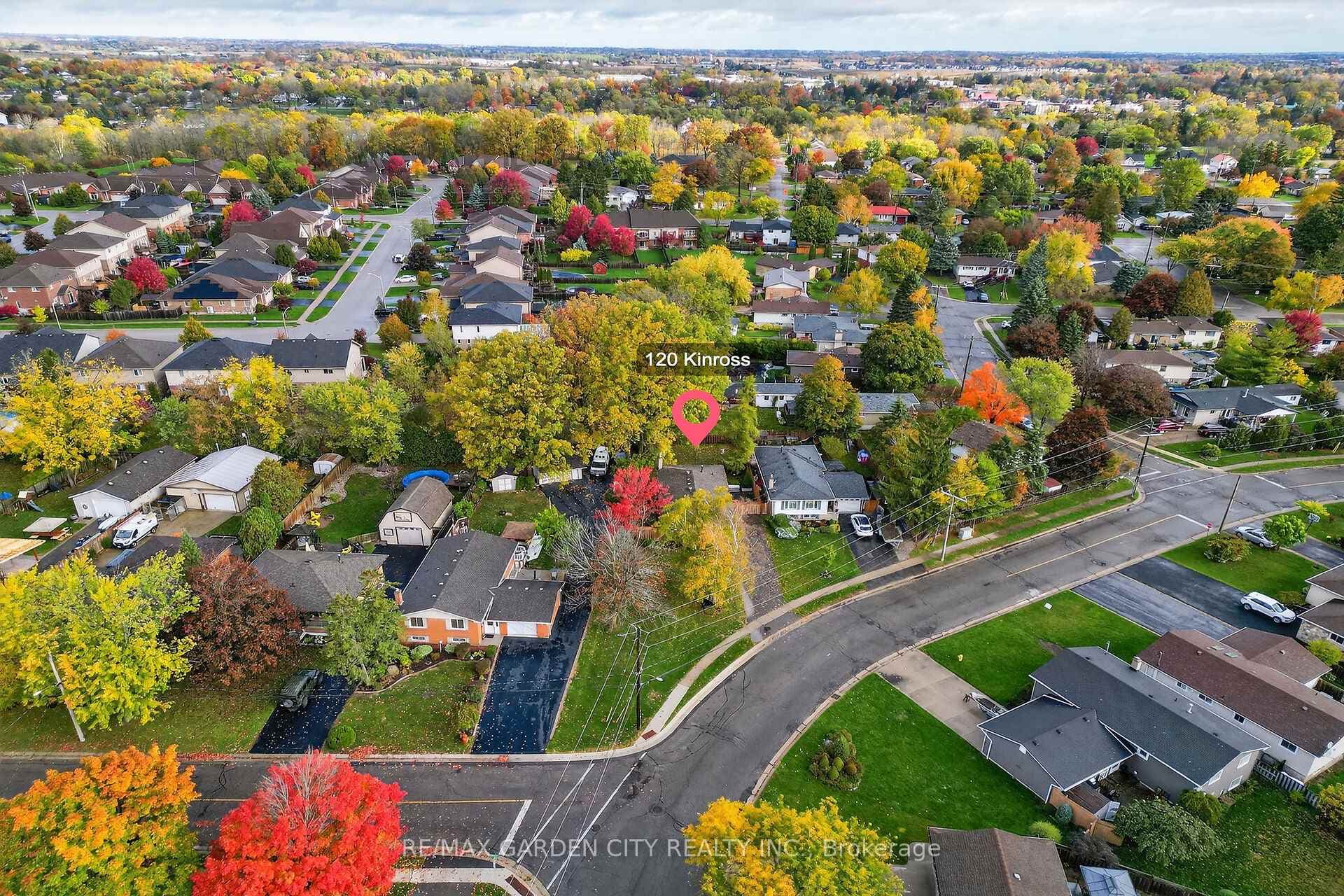 120 Kinross Street photo 28