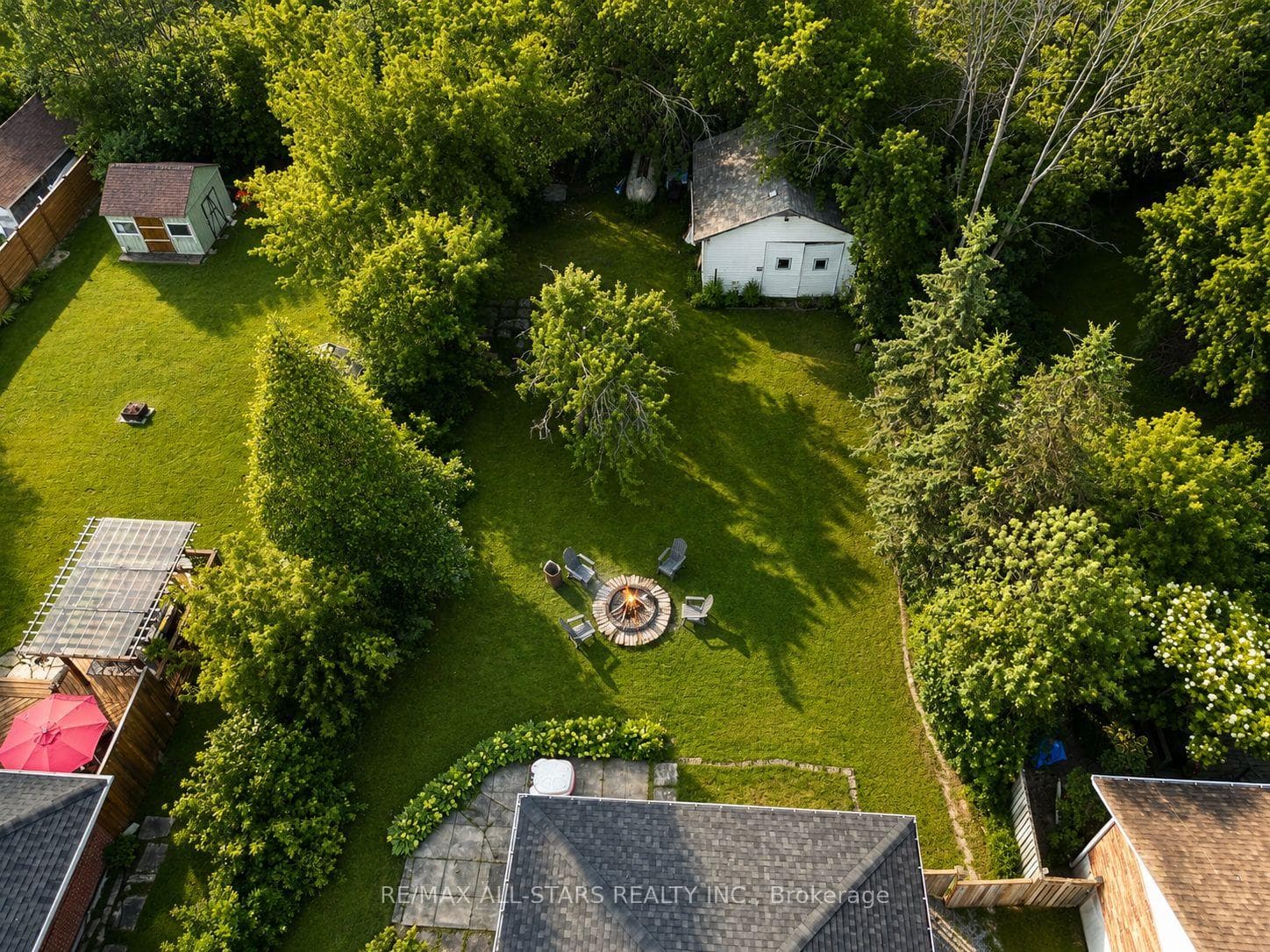 340 Walter Drive photo 4
