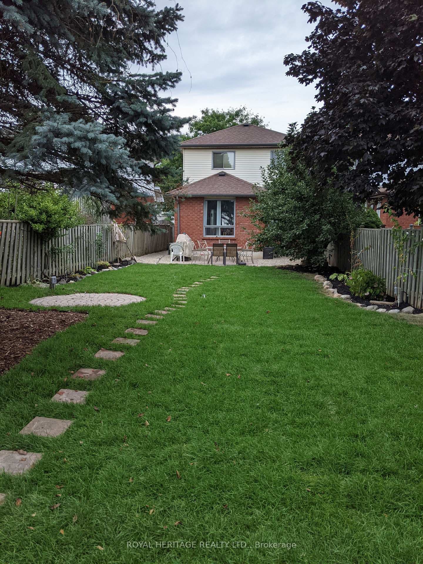 19 Turnberry Crescent photo 34