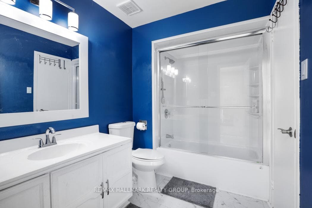 Beautiful bathroom/