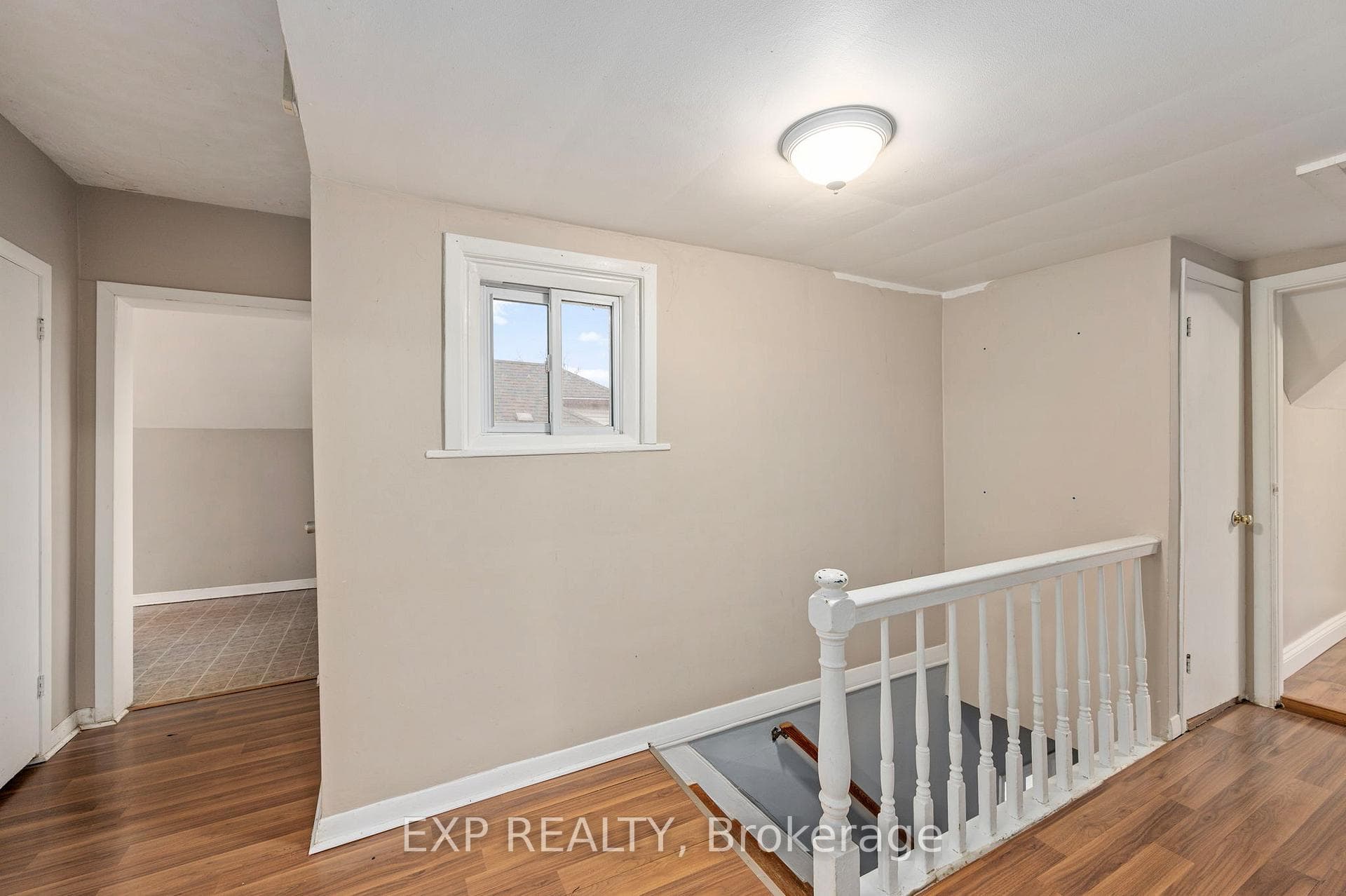 1 ERIE Avenue photo 24