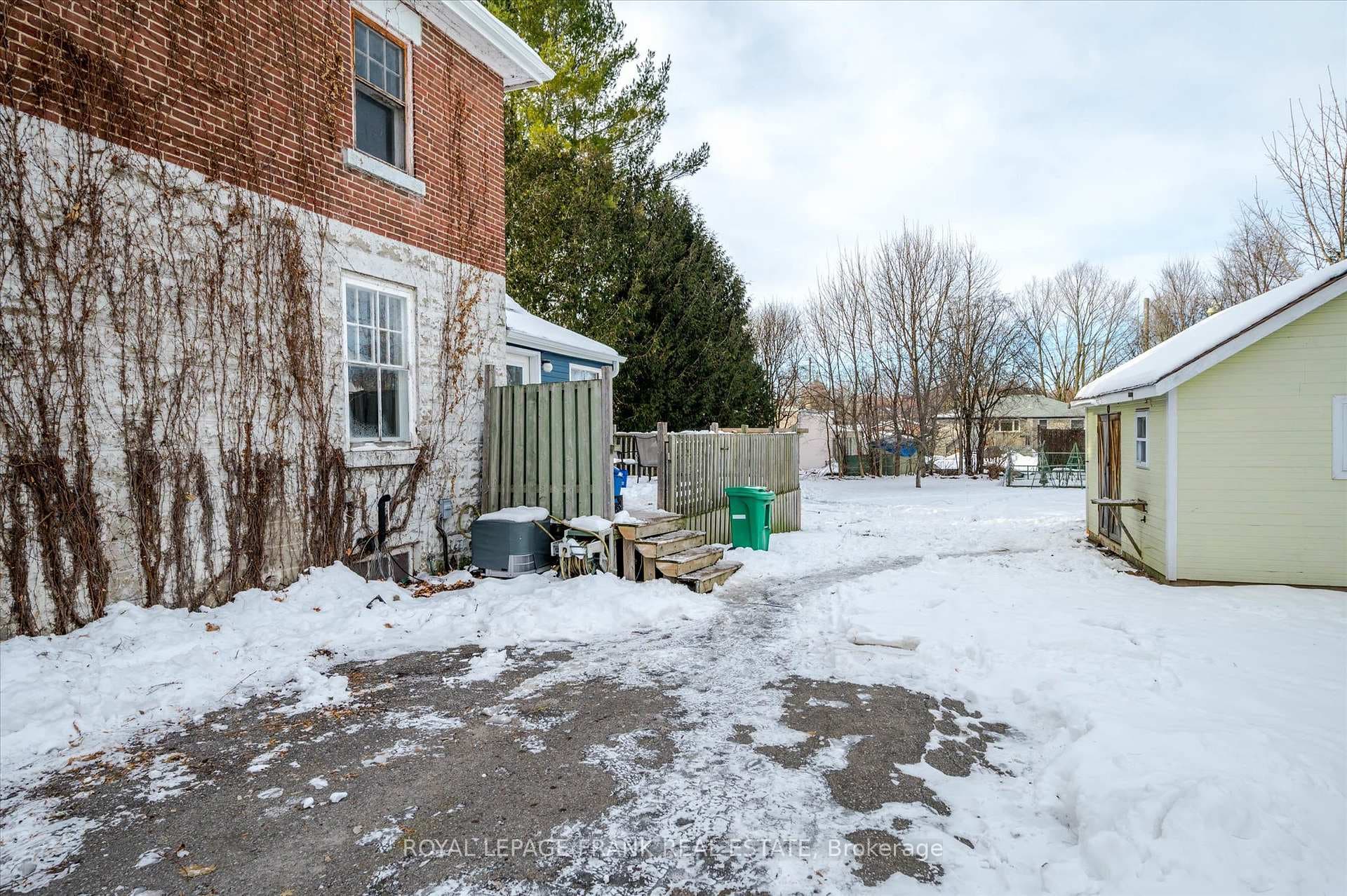 250 Bennet Street photo 31
