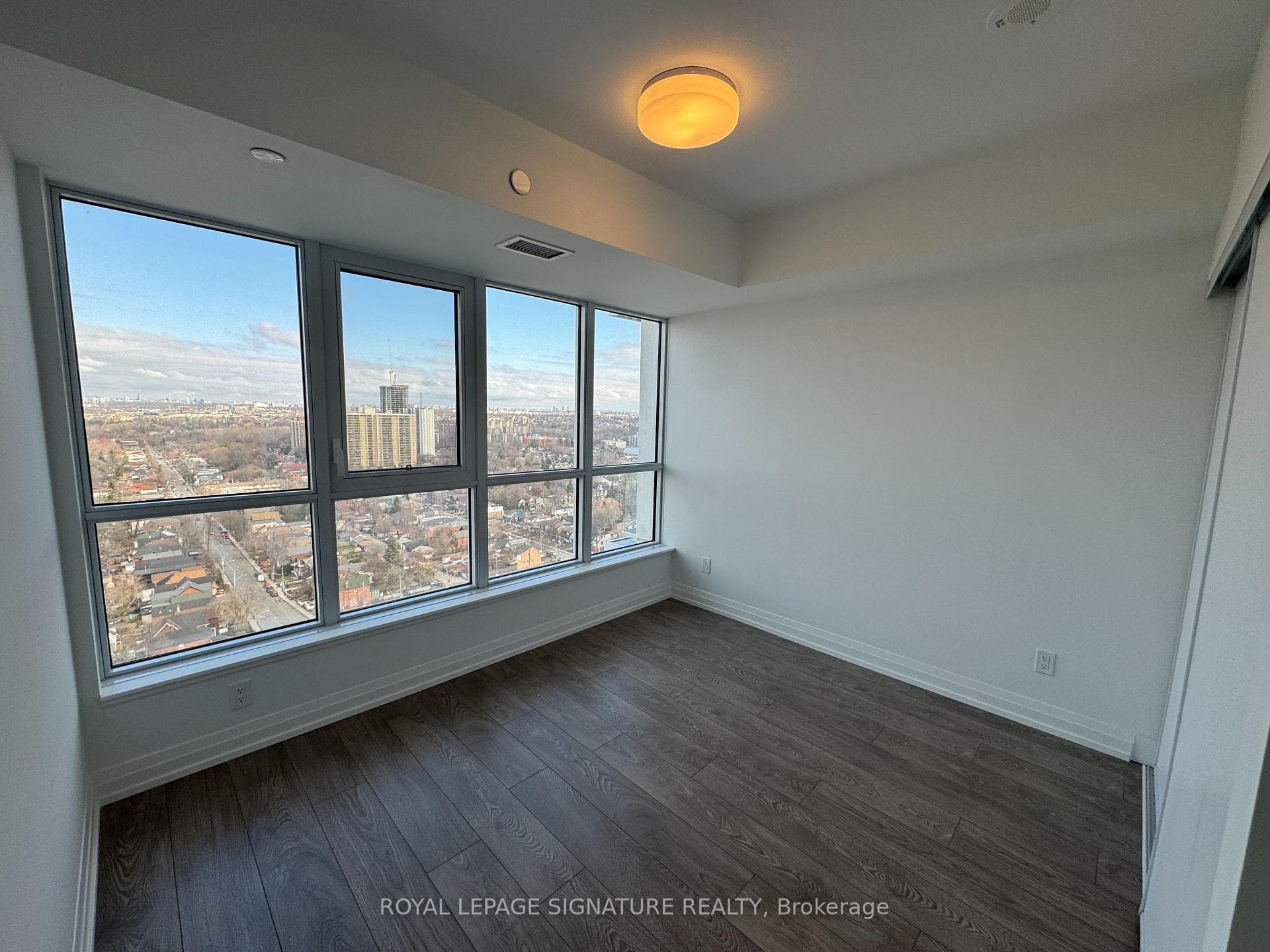 286 Main Street Unit 2202 photo 6