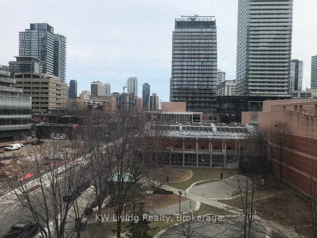 889 Bay Street Unit 503 photo 1
