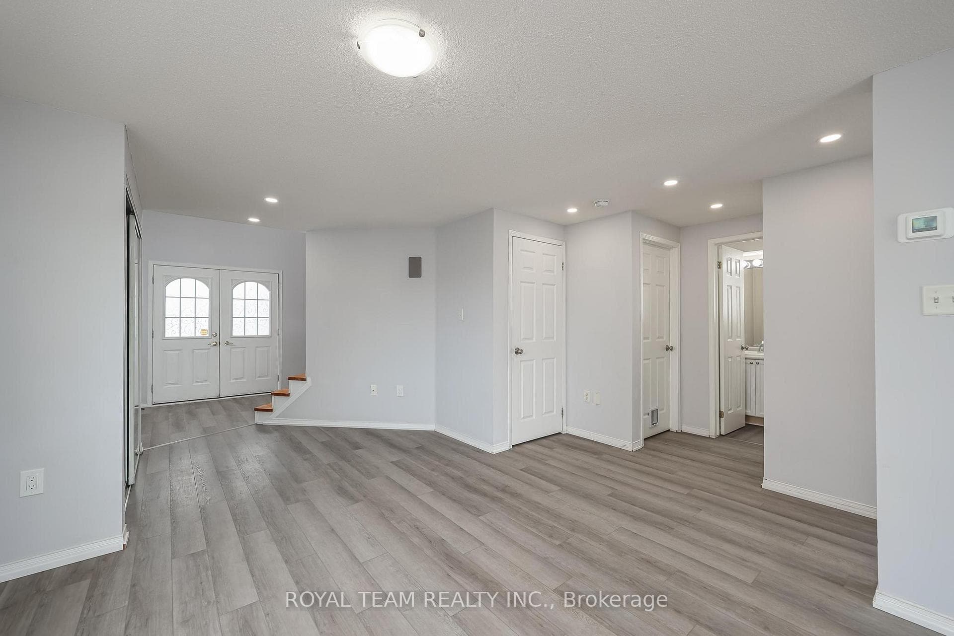 186 Madelaine Drive photo 11