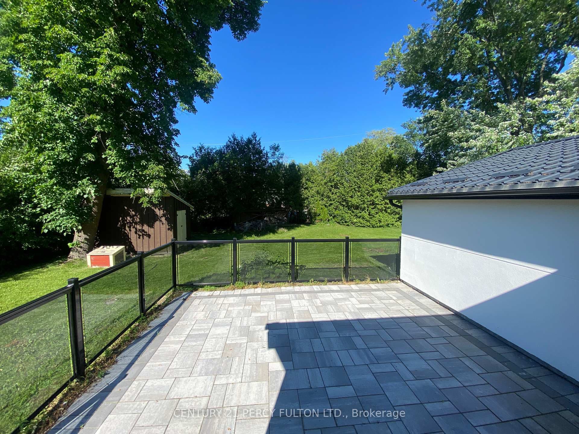 2 Walkers Lane photo 28