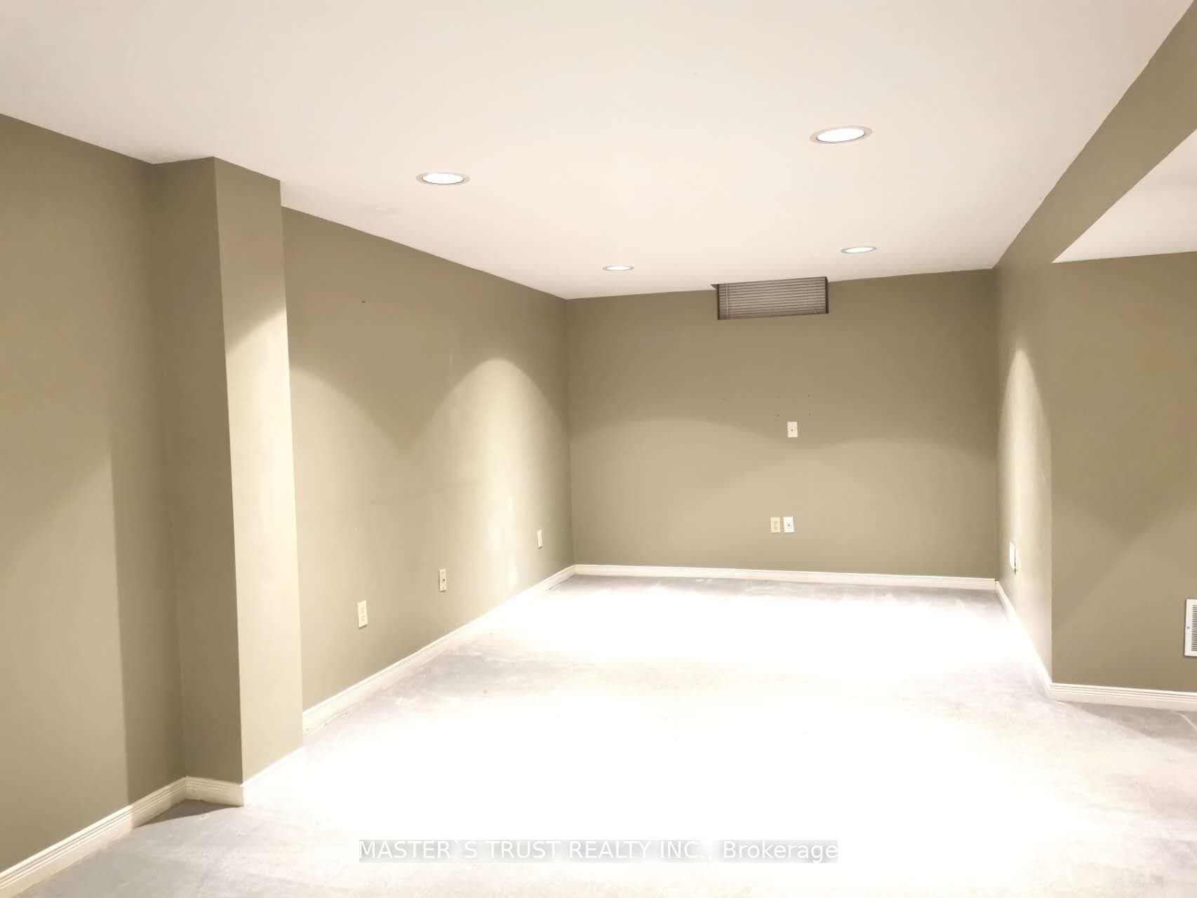 68 Lehman Crescent photo 30