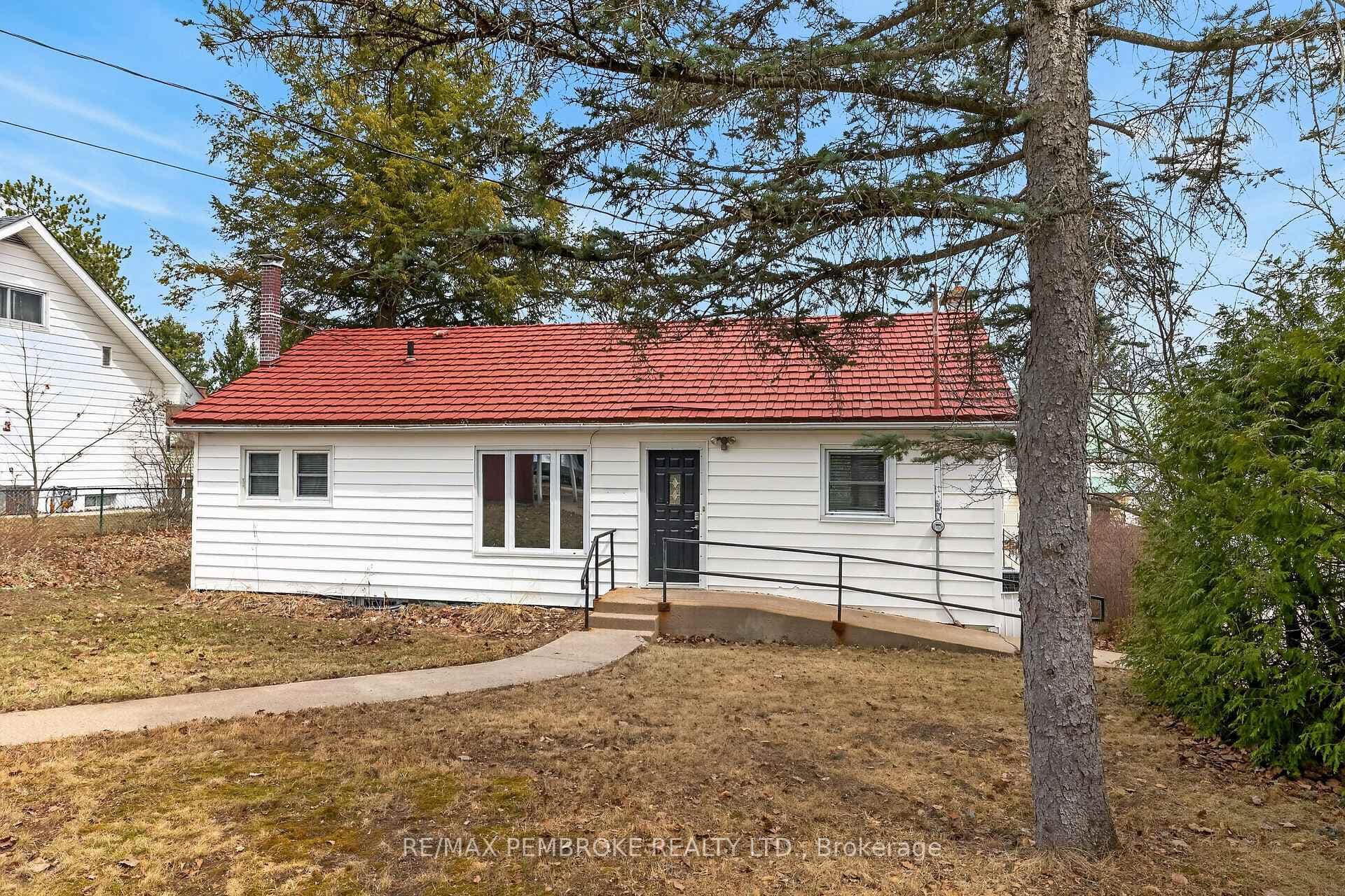 12 Alder Crescent photo 38