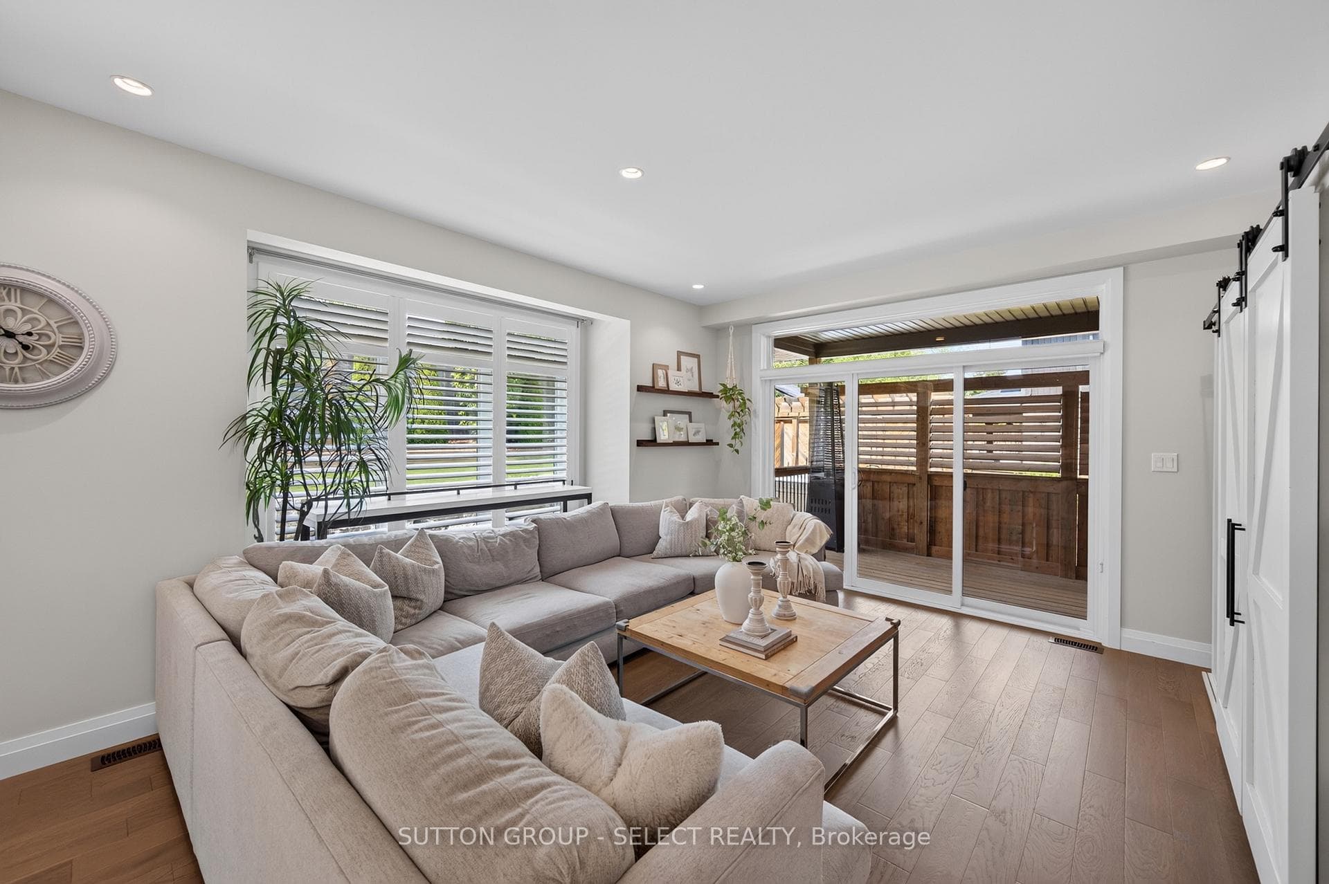 216 Martin Drive photo 20