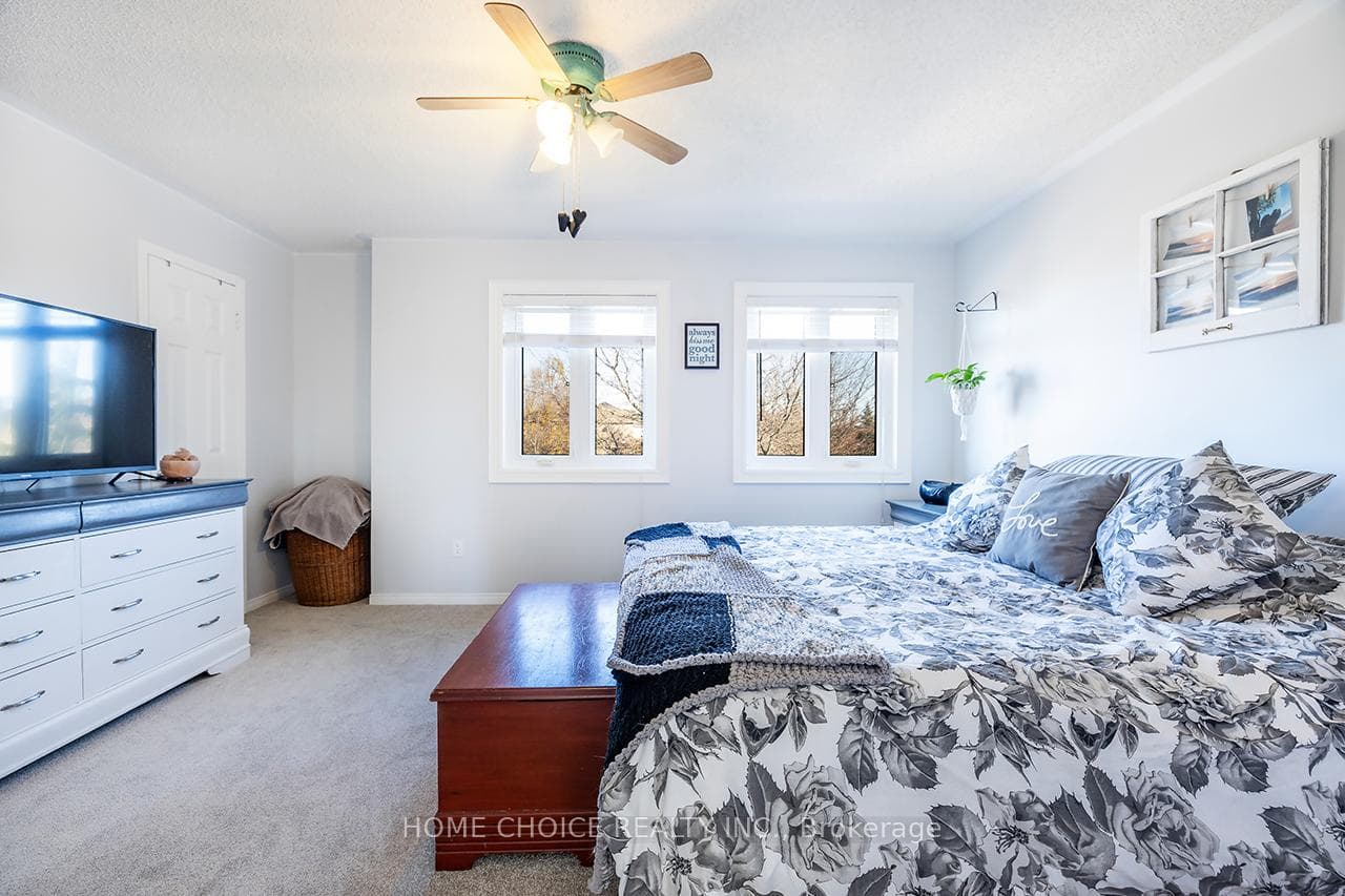 30 Edgerton Drive photo 22