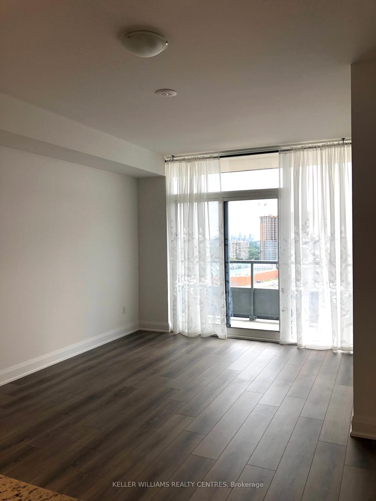 20 Gatineau Drive Unit 1704E photo 6