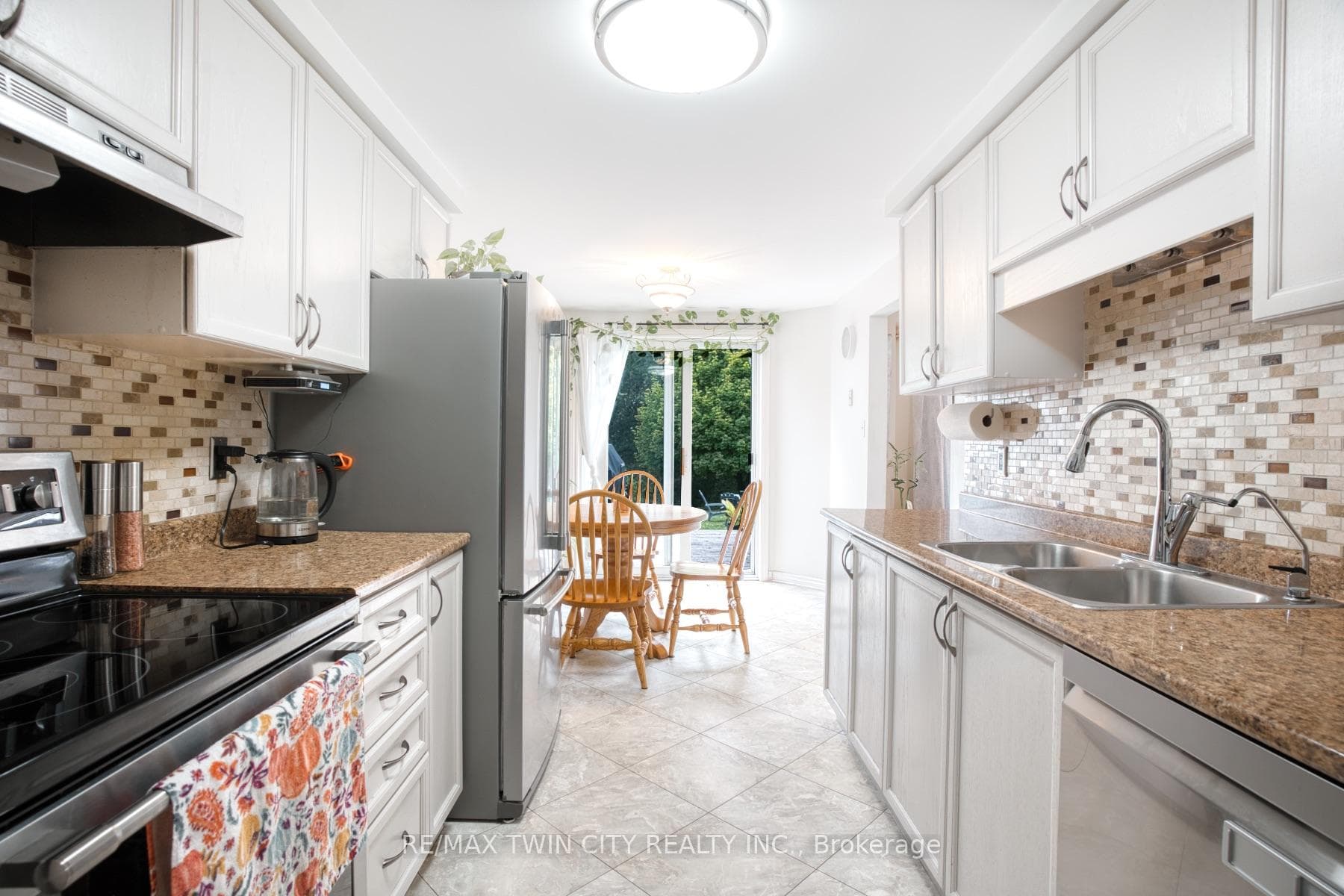 135 Eastforest Trail photo 15