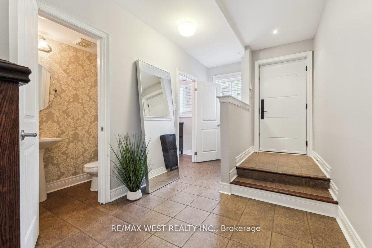 86 Milton Street photo 2