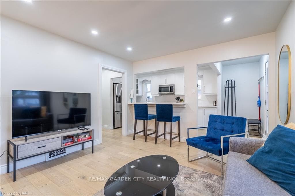 271 Glassco Avenue photo 11