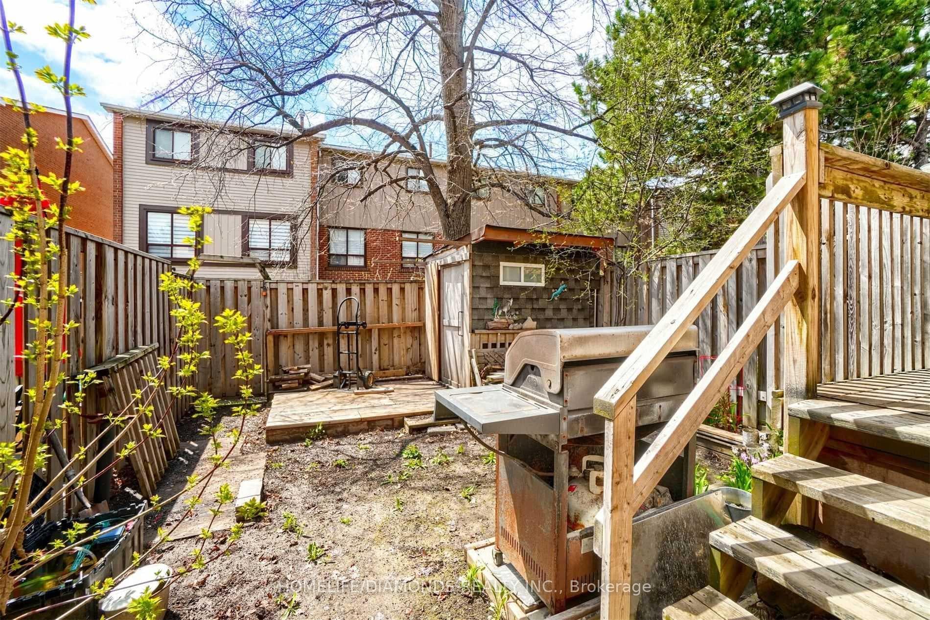 131 MOREGATE Crescent Unit 30 photo 17