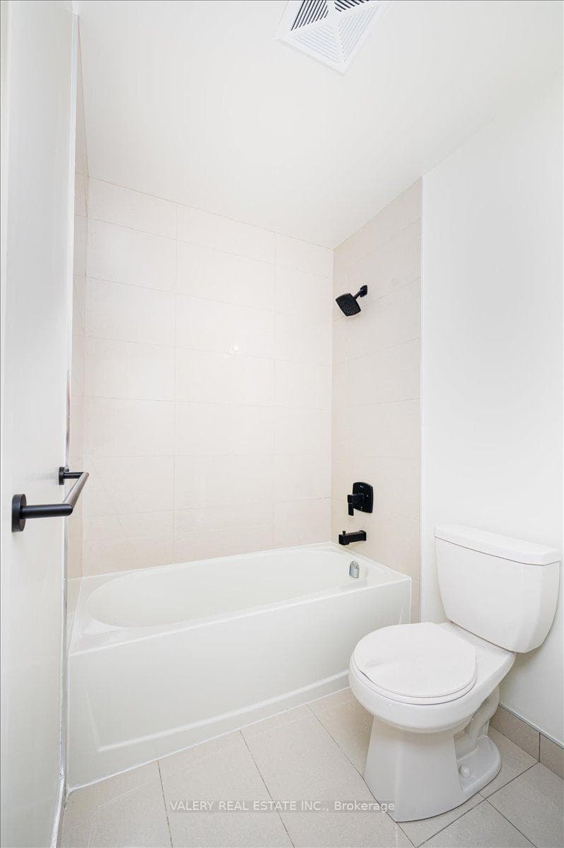 8119 Birchmount Road Unit 1213 photo 21