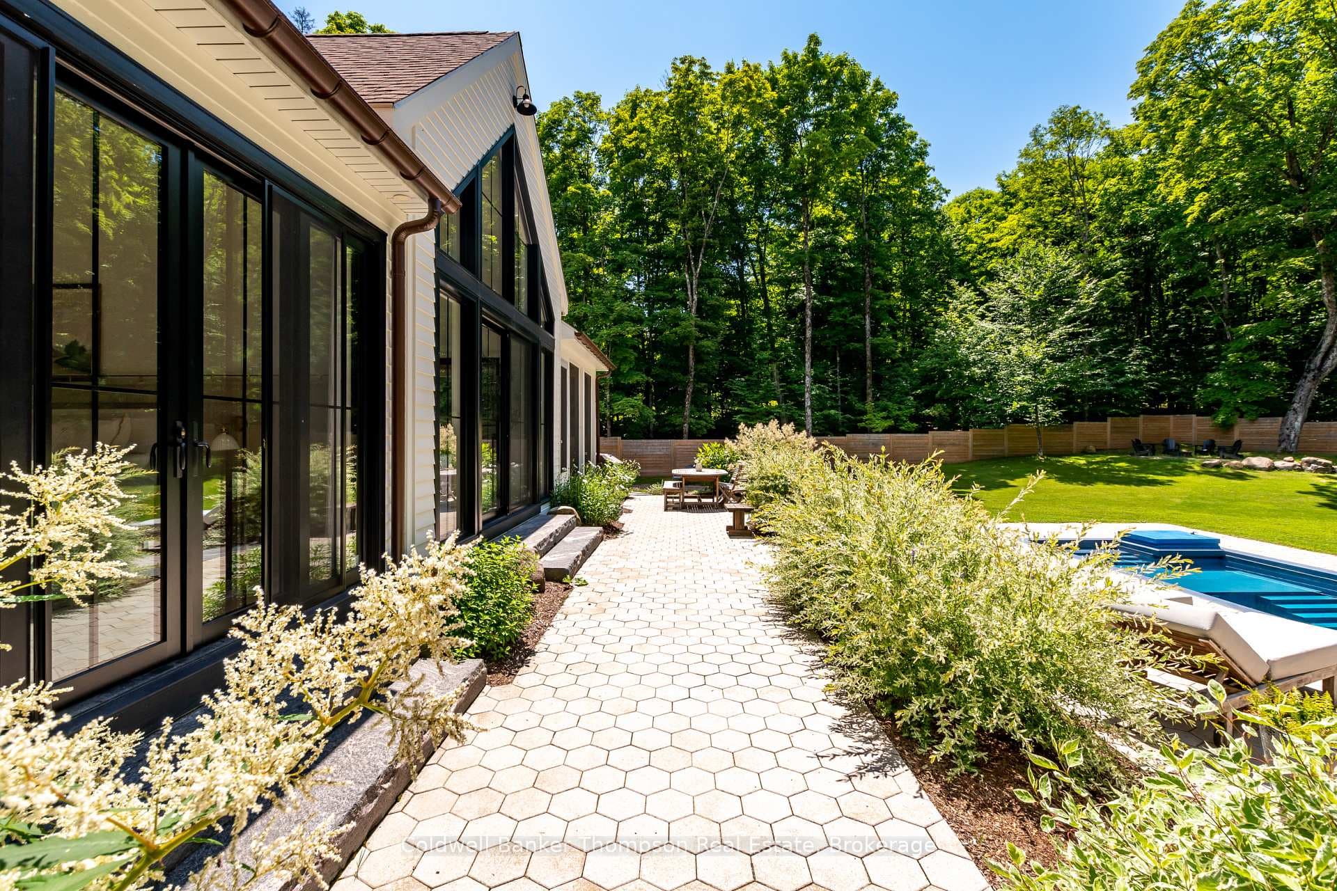 350 Skyhills Road photo 37
