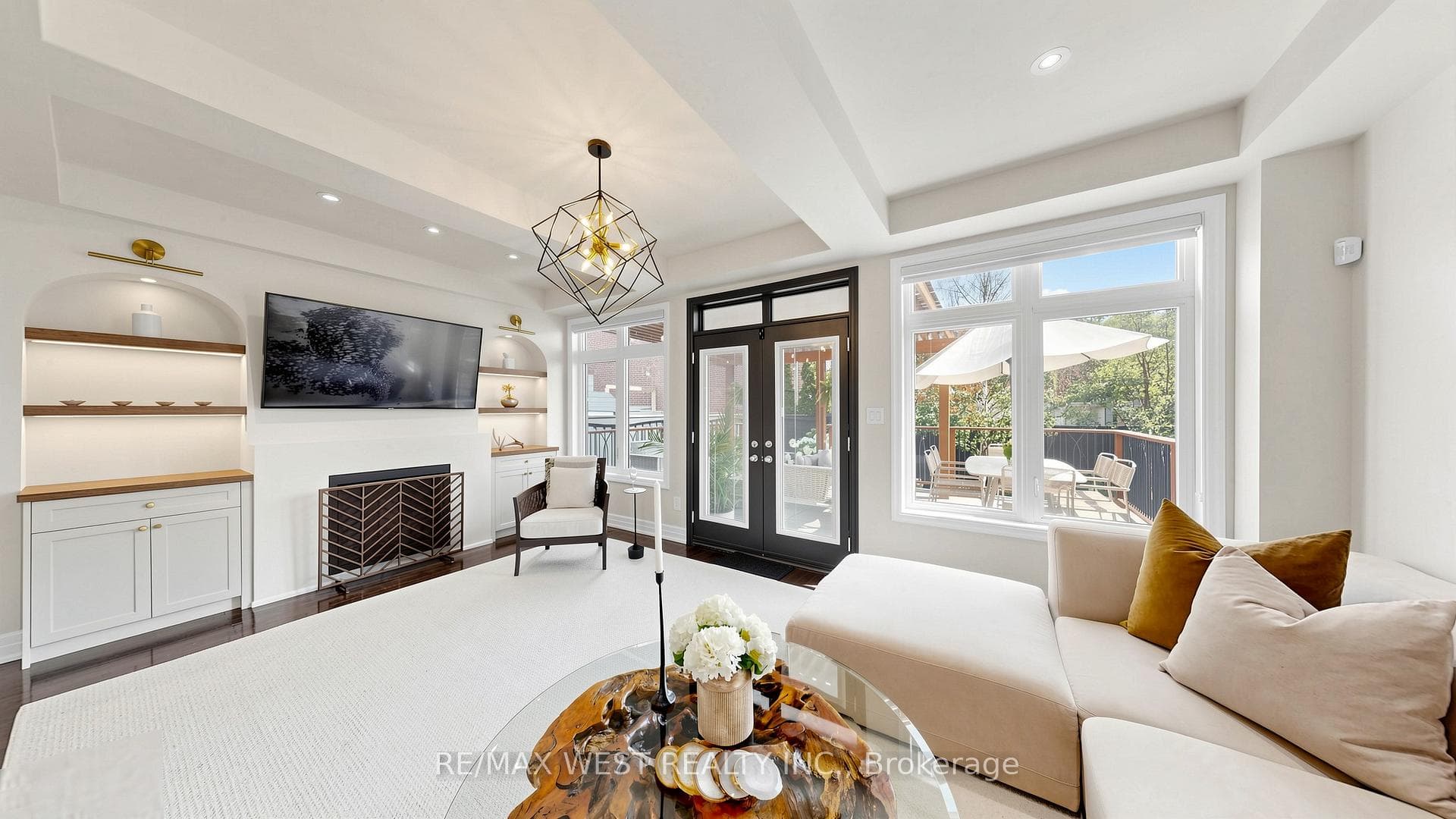 57 Alex Campbell Crescent photo 11