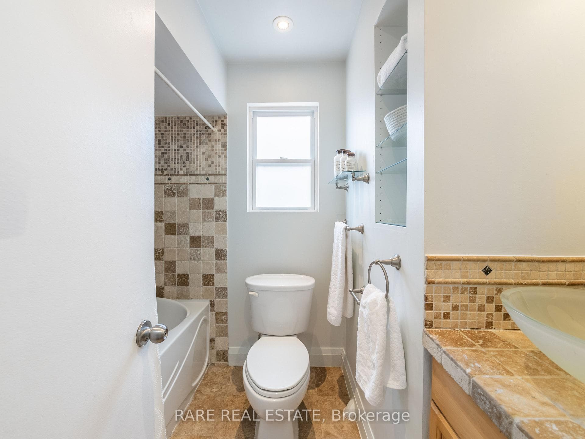 67 Glenburn Avenue Unit main photo 22