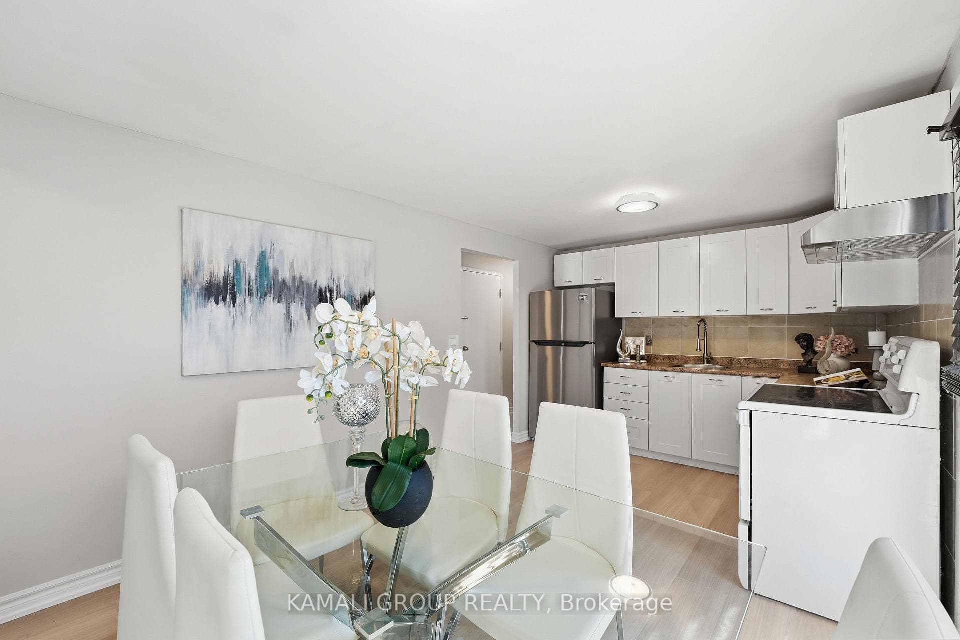 Family Sized Kitchen