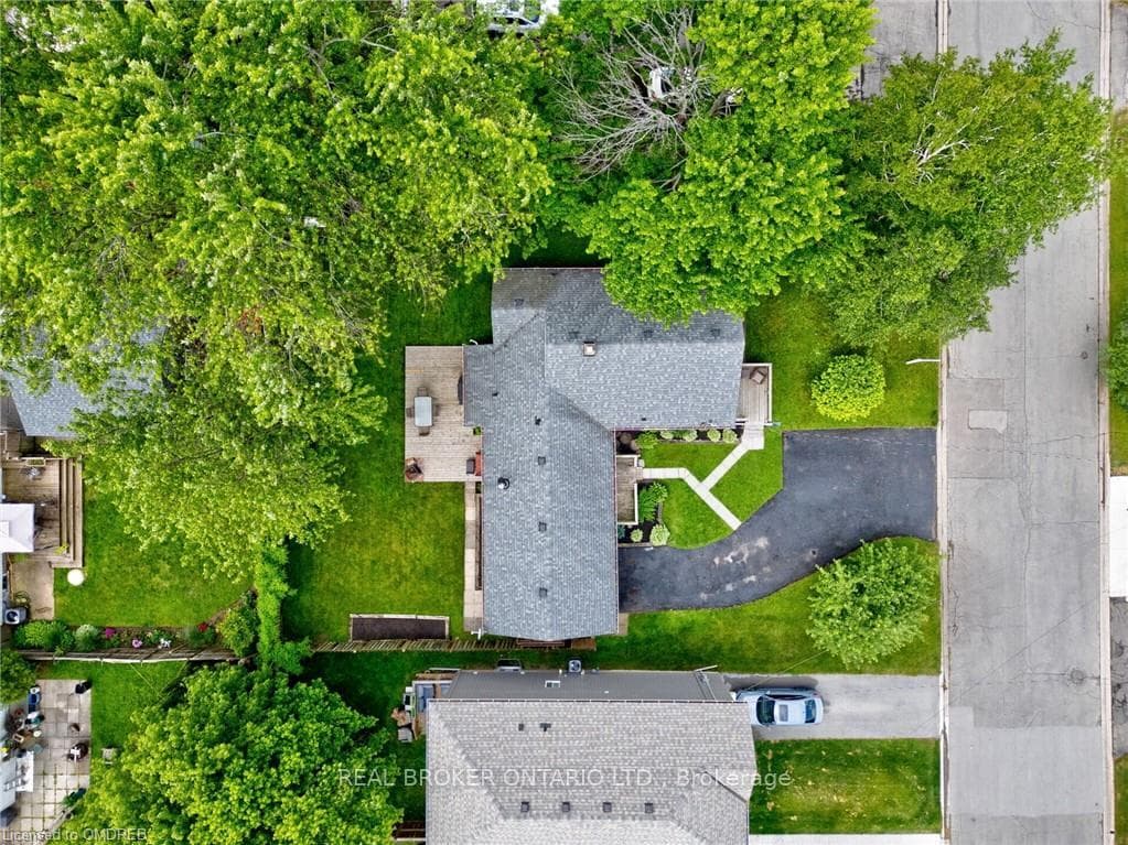 25 Sharpe Avenue photo 34