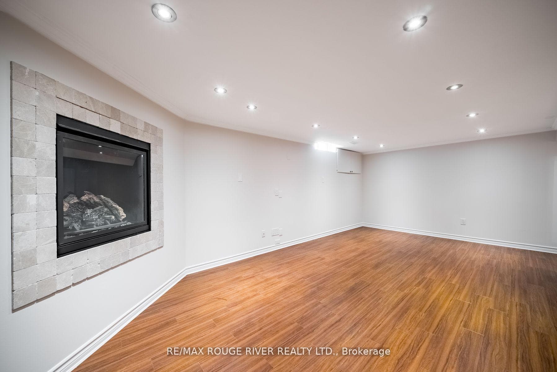 21 Bolland Crescent photo 12