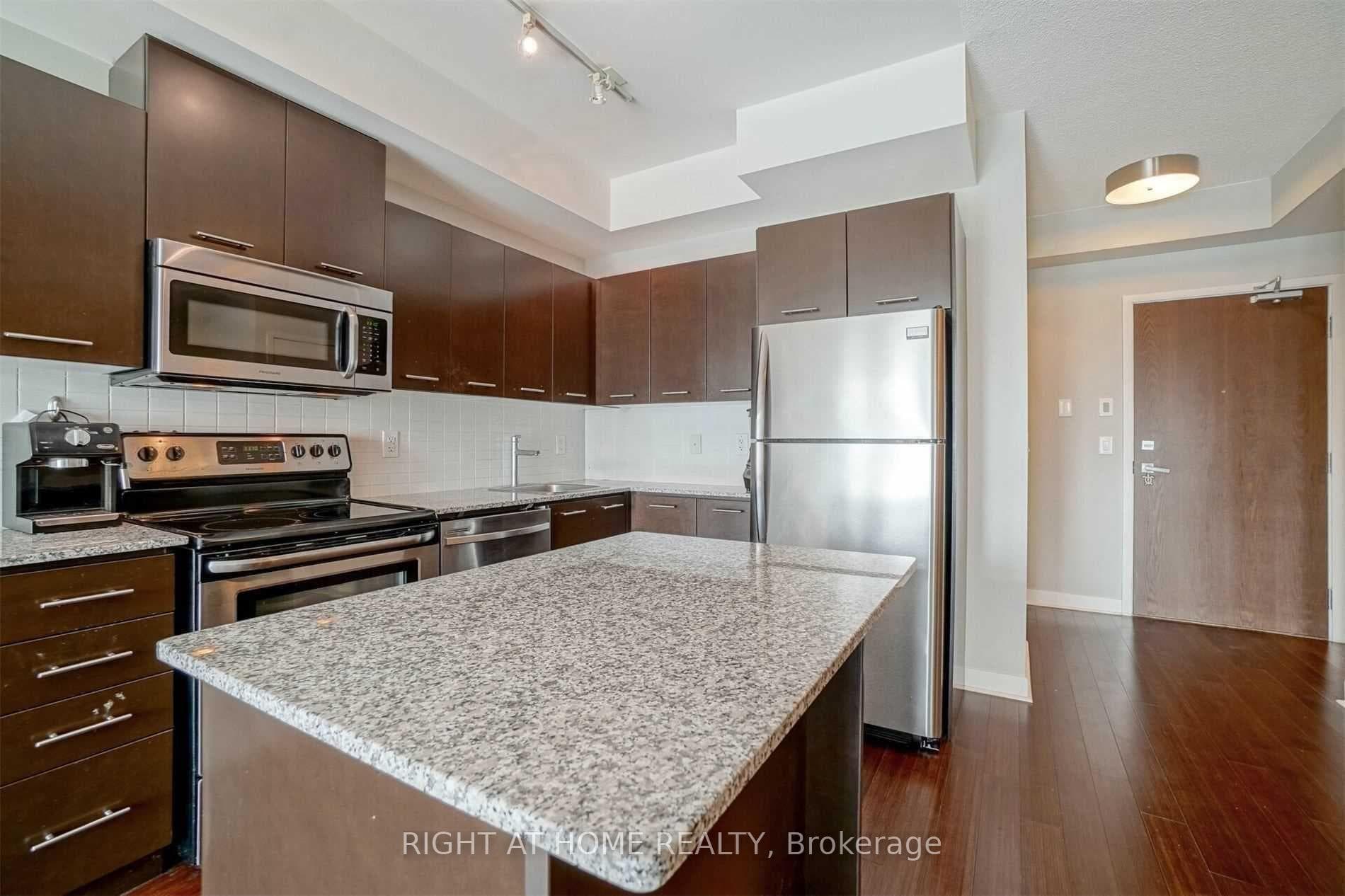 365 Prince Of Wales Drive Unit 903 photo 4