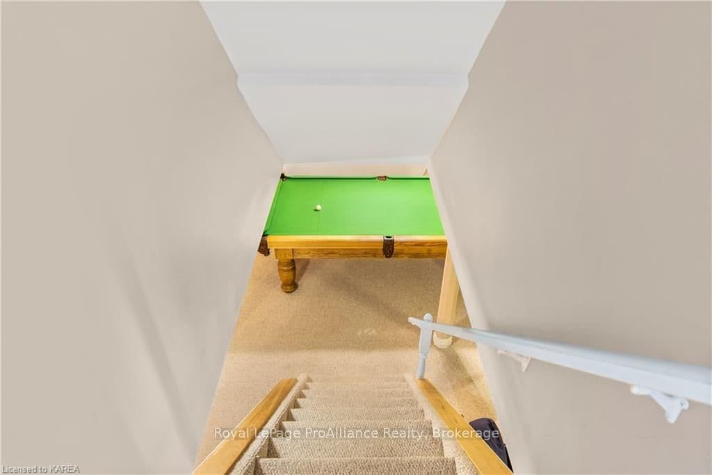 943 NEWHALL Drive photo 32
