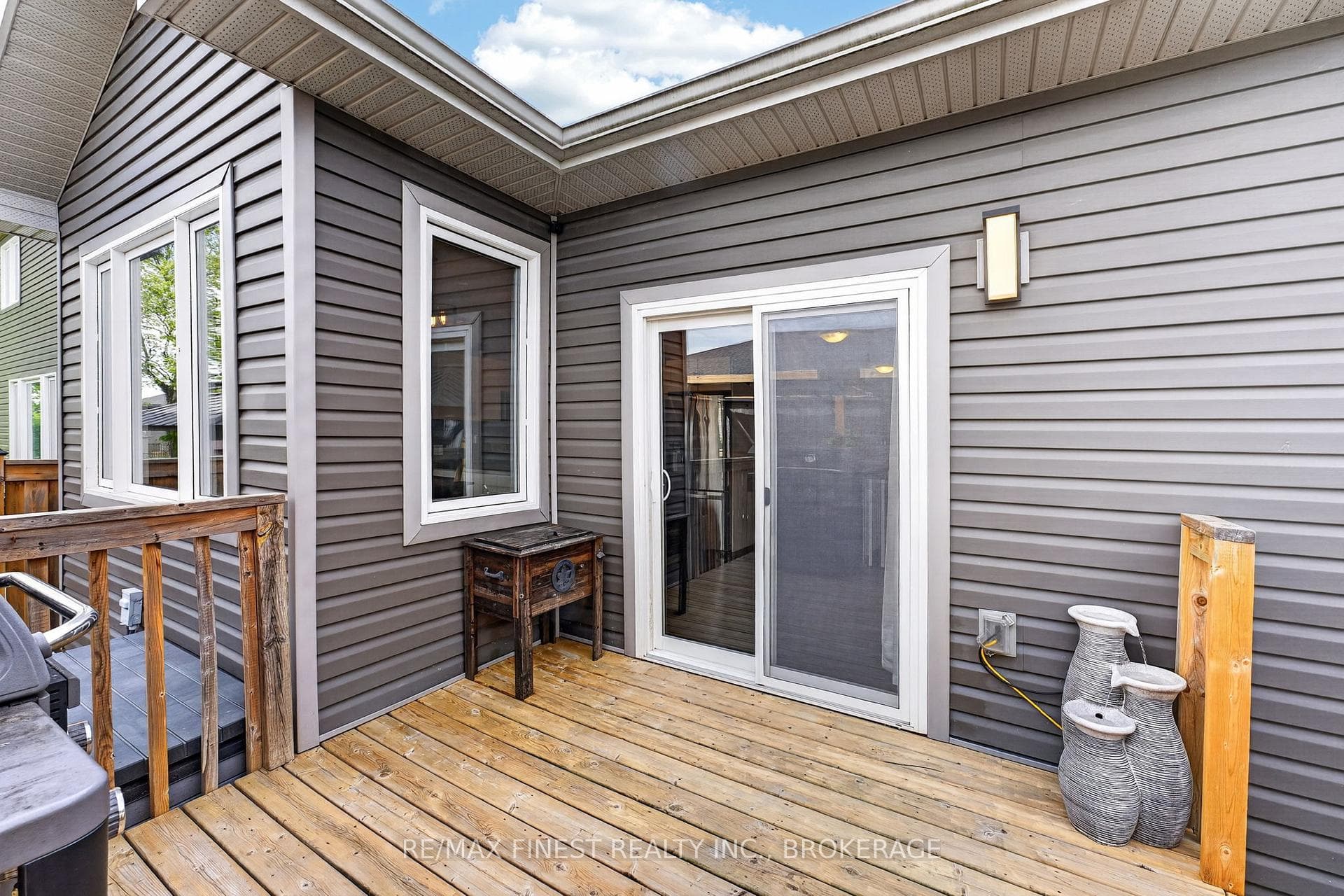 119 Champagne Crescent photo 22