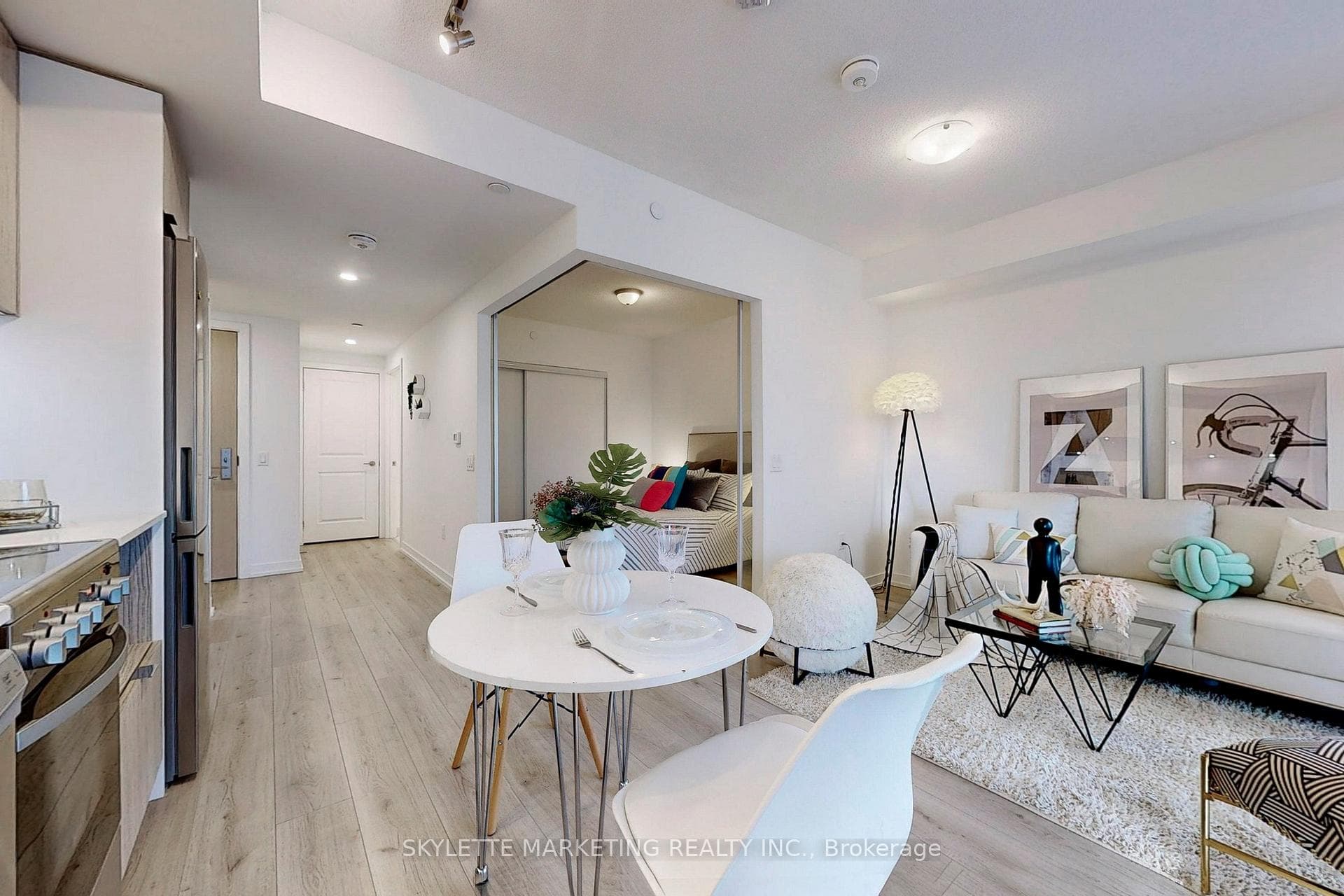 395 Bloor Street Unit 3201 photo 7