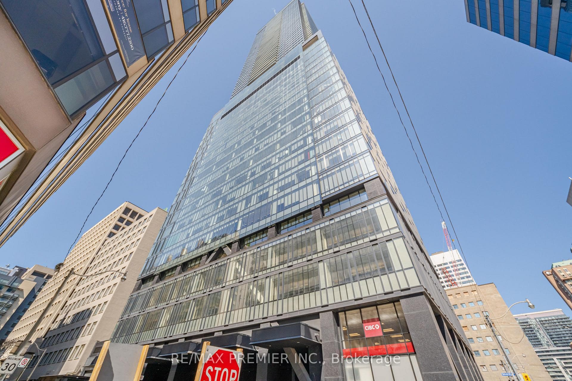 488 University Avenue Unit 3201 photo 2