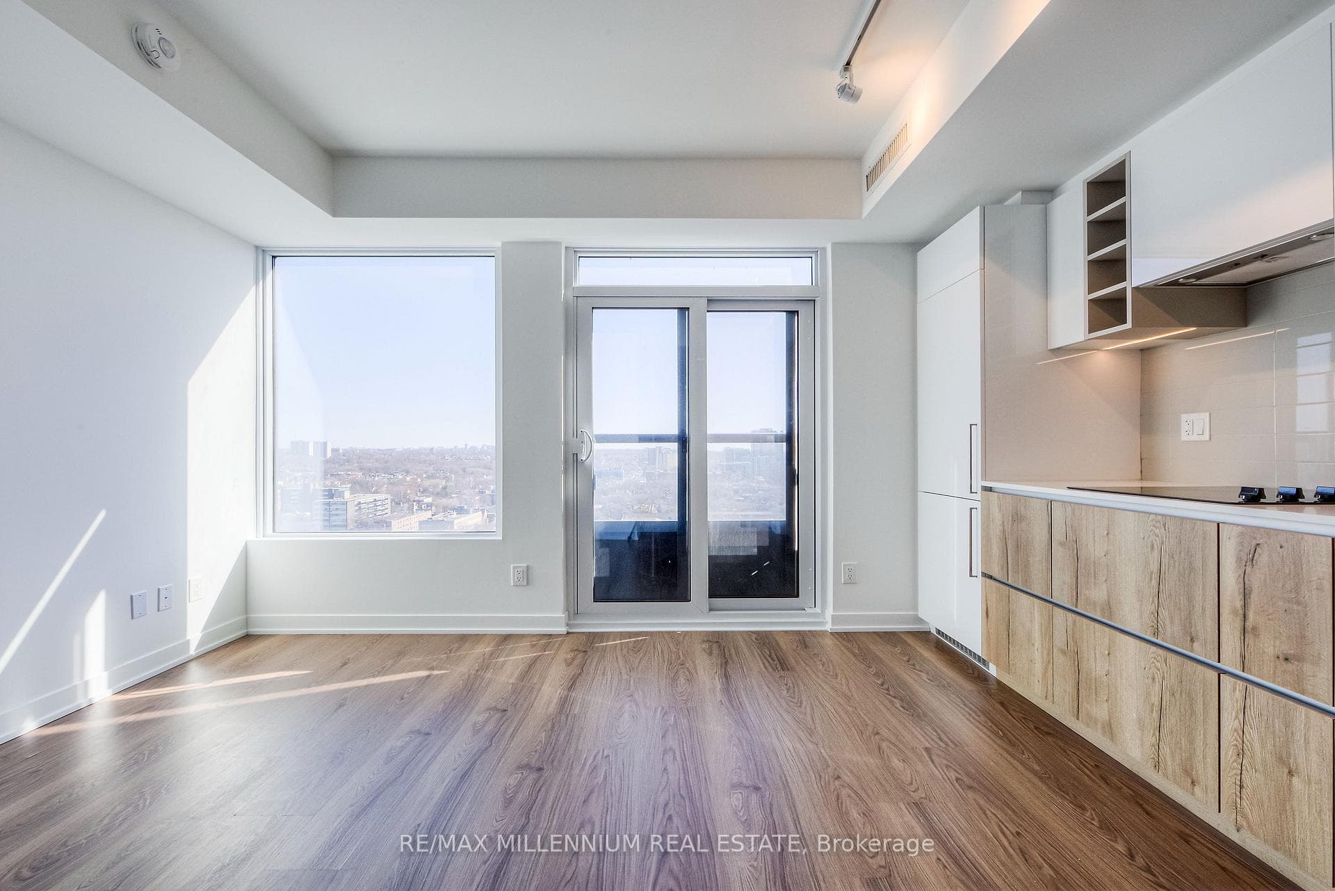 319 Jarvis Street Unit 1812 photo 14