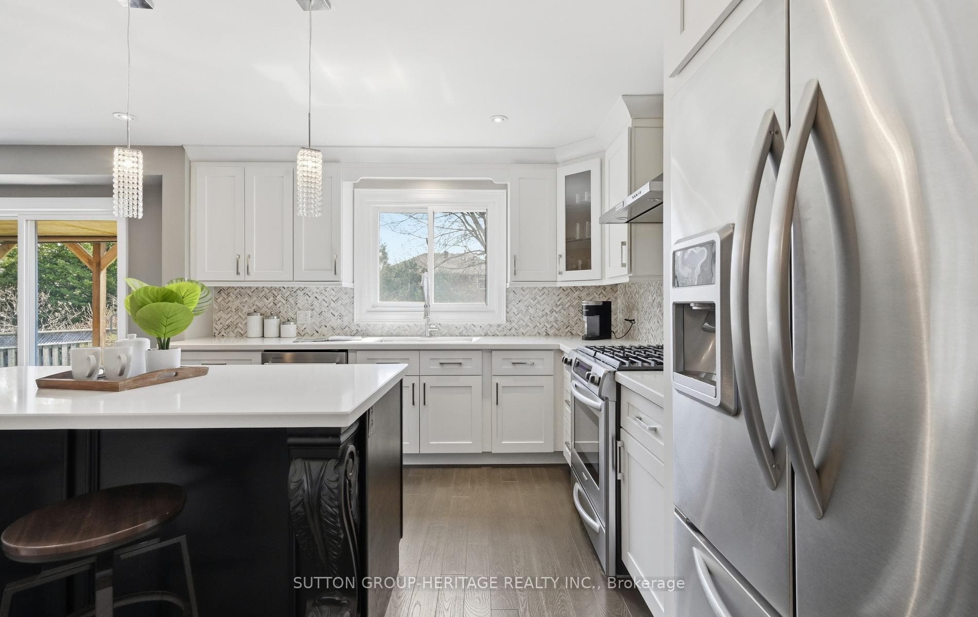 537 Charnwood Court photo 7