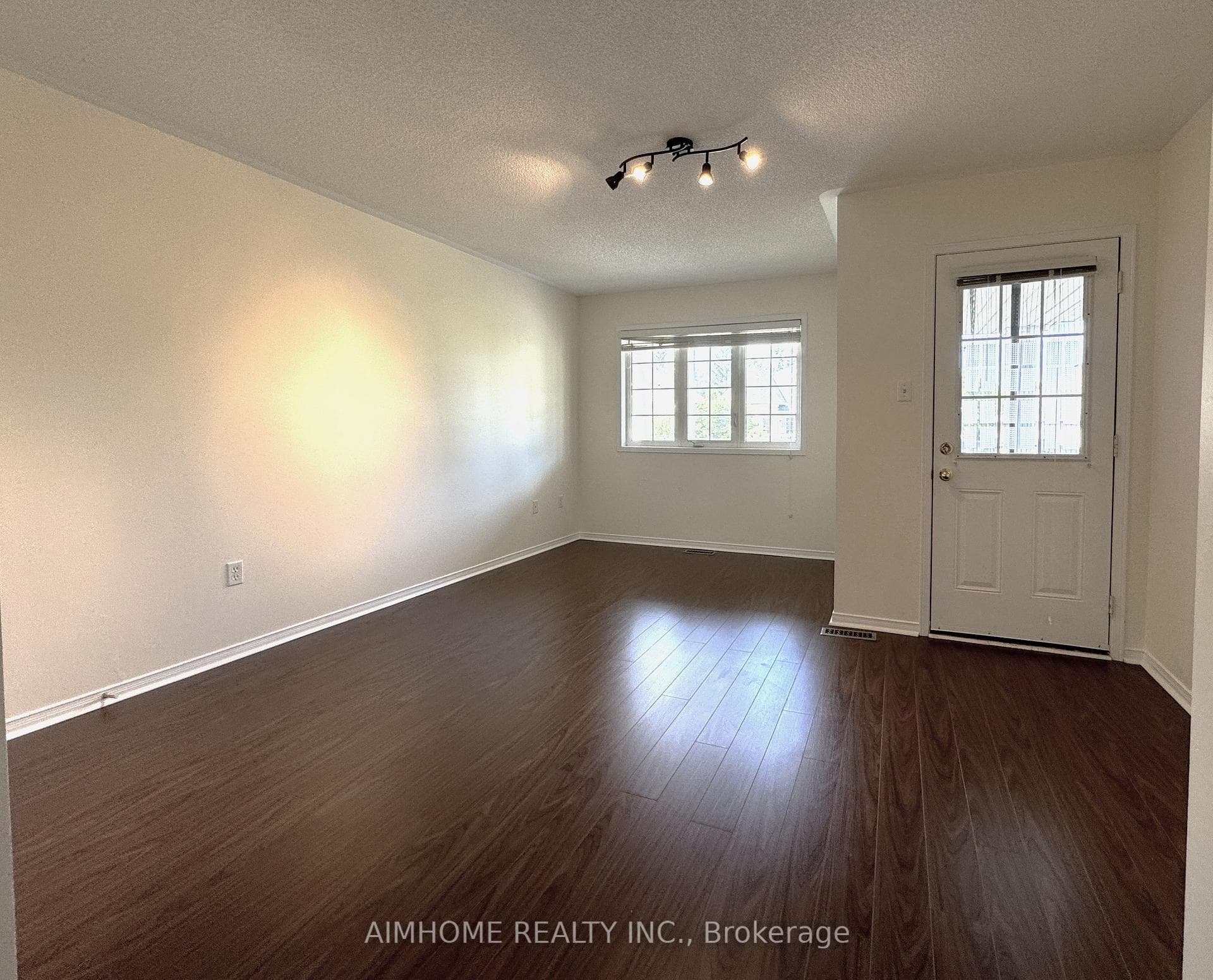 53 Dovetail Drive photo 13