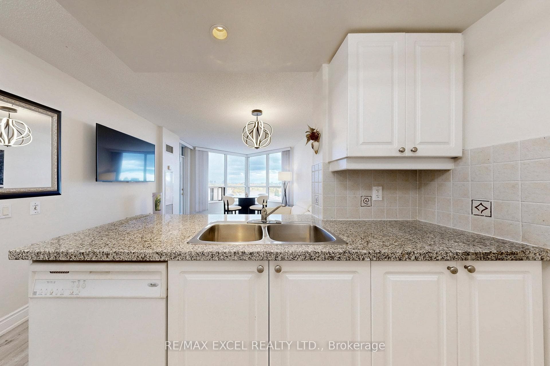10 Northtown Way Unit 814 photo 19