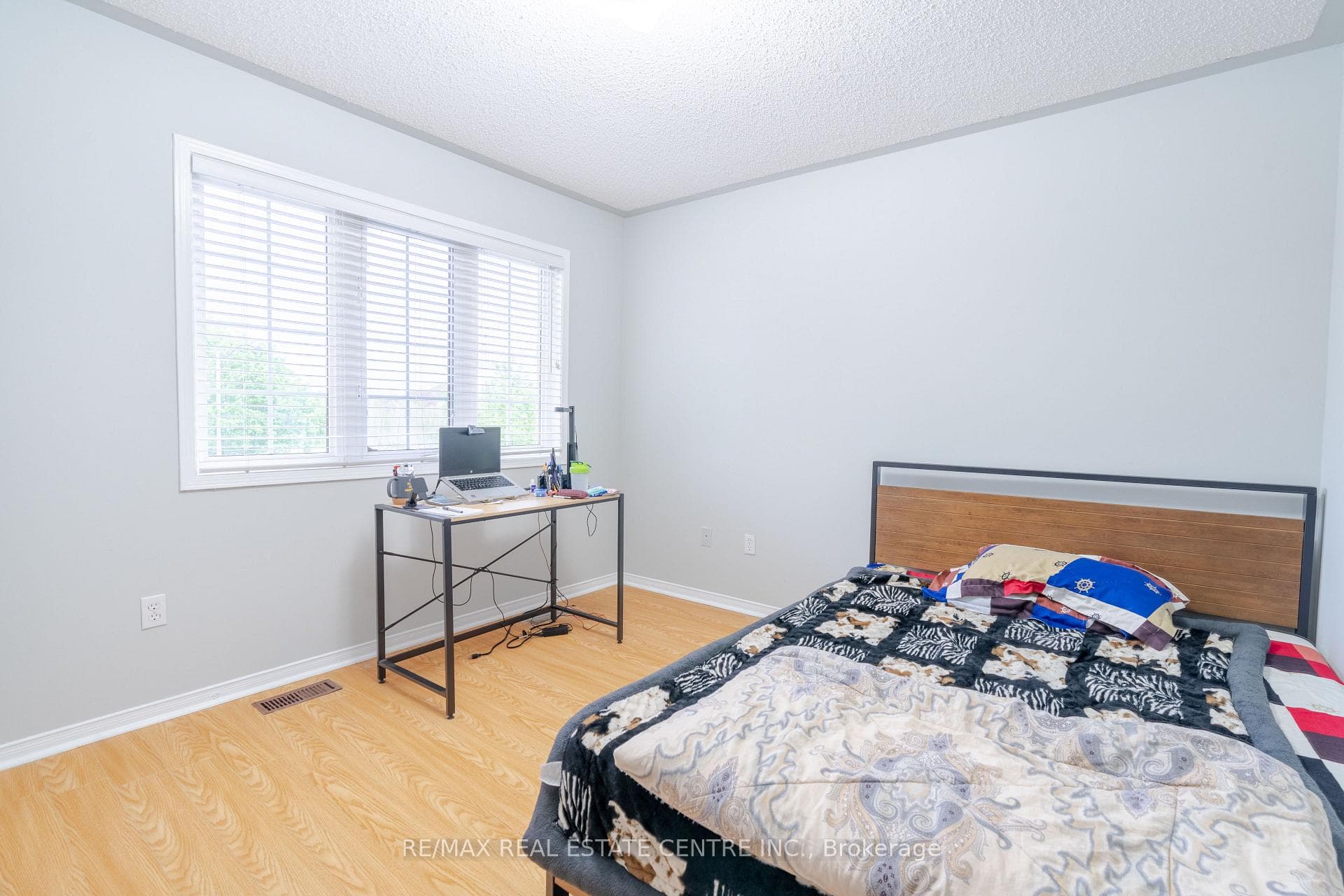15 Applegrove Court photo 19
