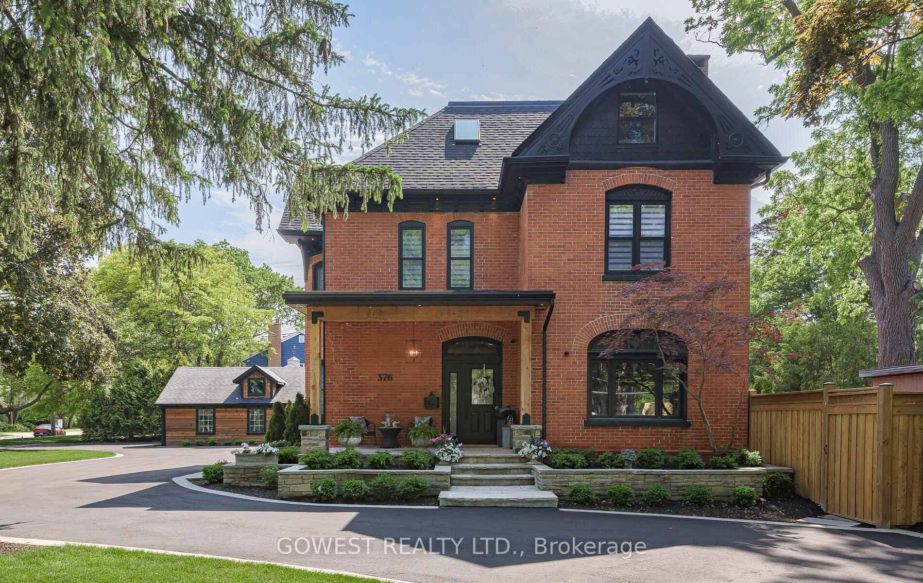 376 Chartwell Road photo 1