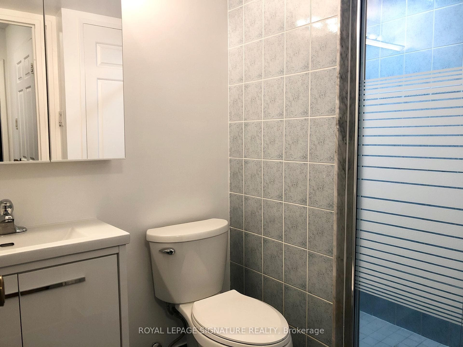 89 McCaul Street Unit 517 photo 11