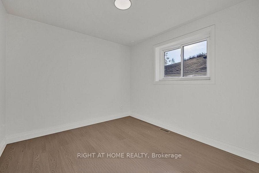 703 Sunnypoint Drive Unit Main photo 13